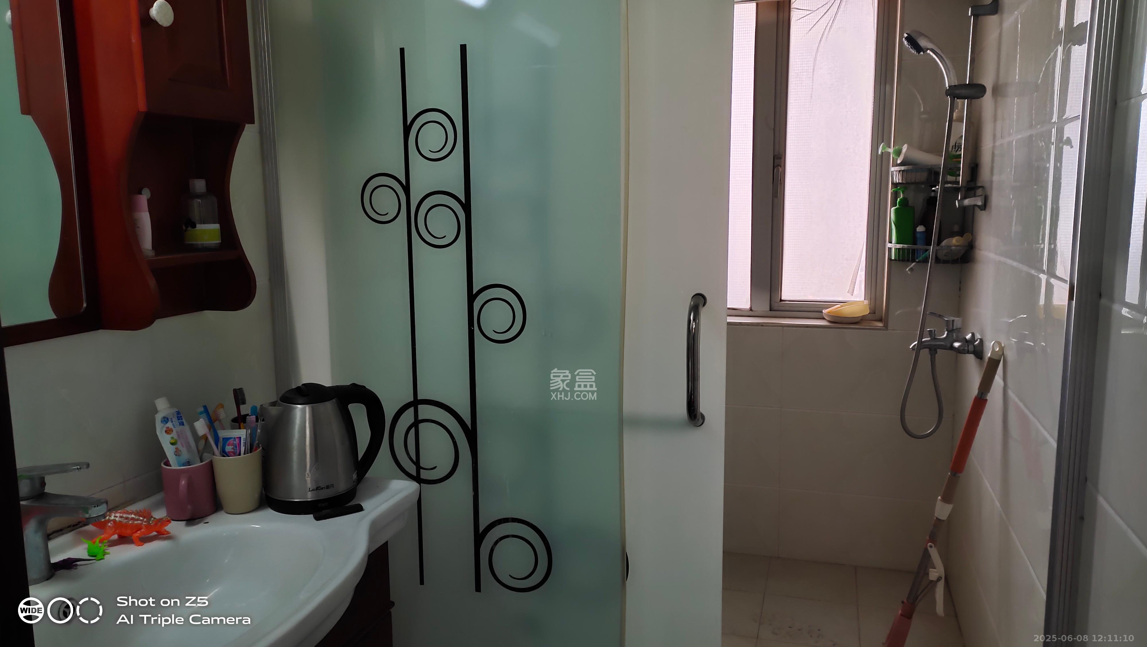 恒广国际景园一二区 4室2厅2卫 3200.0元/月 恒广国际景园一二区 4室2厅2卫 3200.0元/月室内图