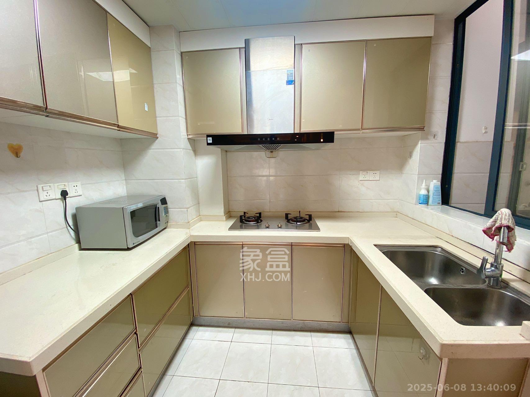中建梅溪湖中心  4室2厅2卫   3200.00元/月室内图