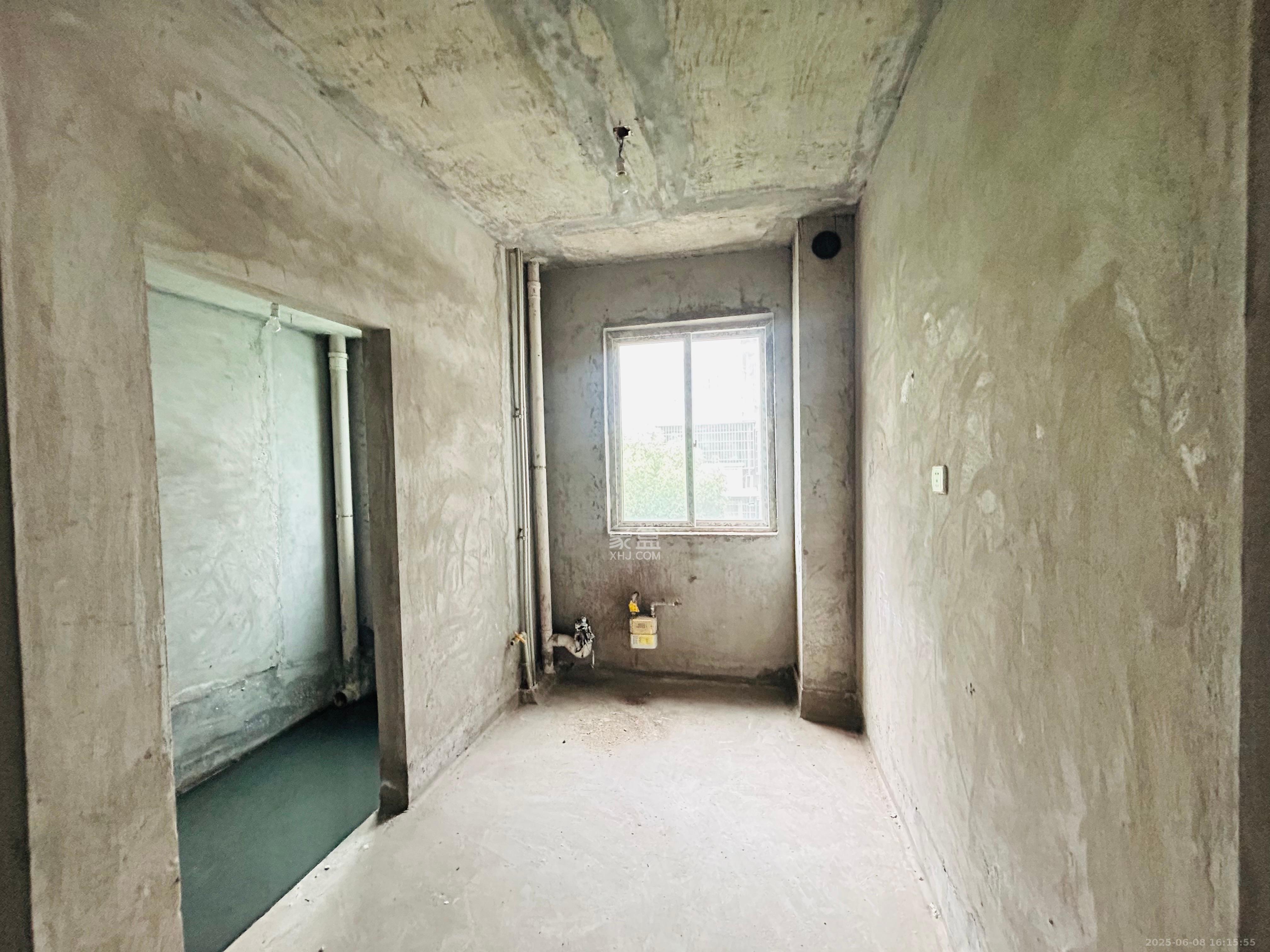 春满江南 3室2厅2卫 38.0万 春满江南 3室2厅2卫 38.0万客厅