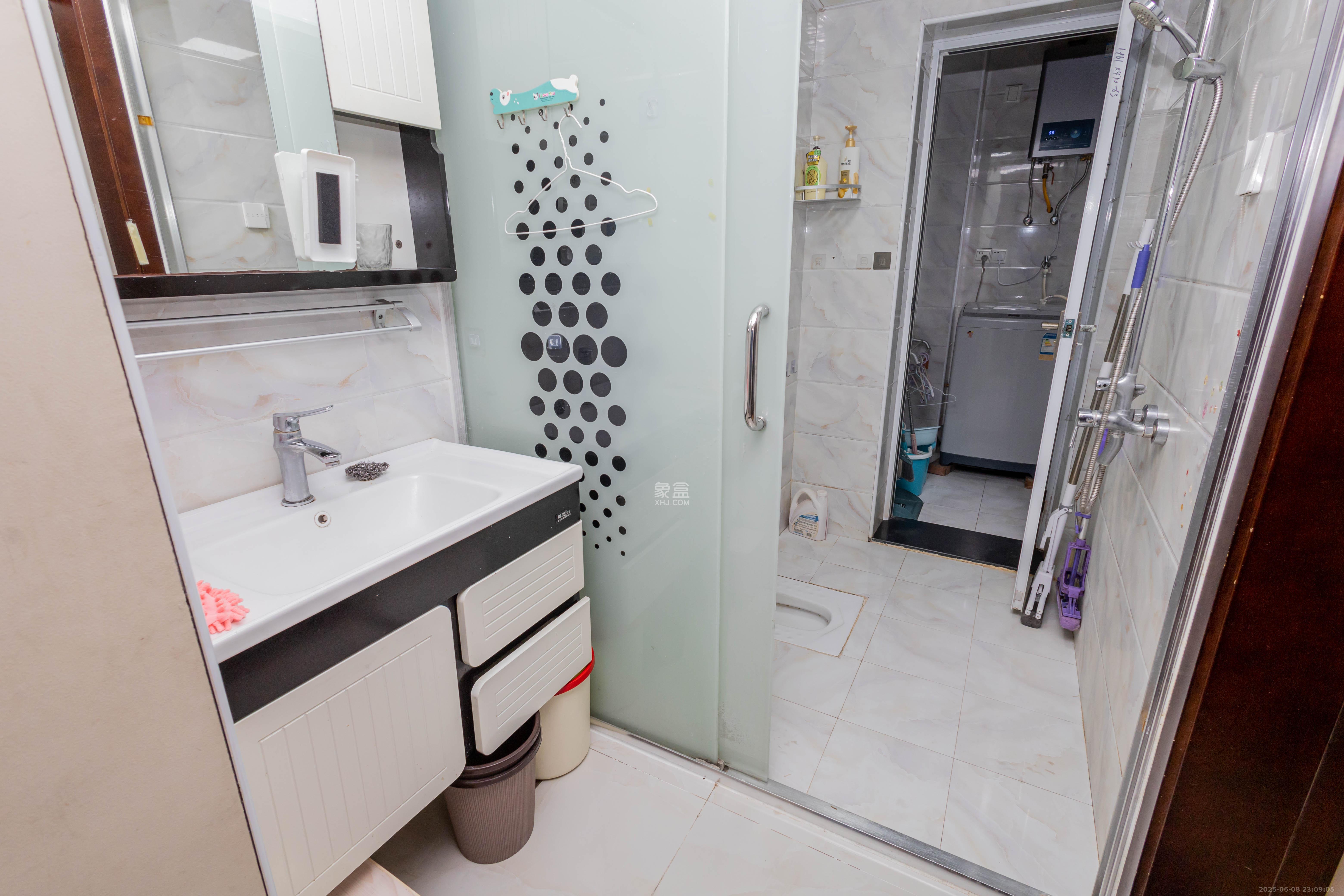 辉宏橄榄城  3室2厅1卫    65.0万卫生间