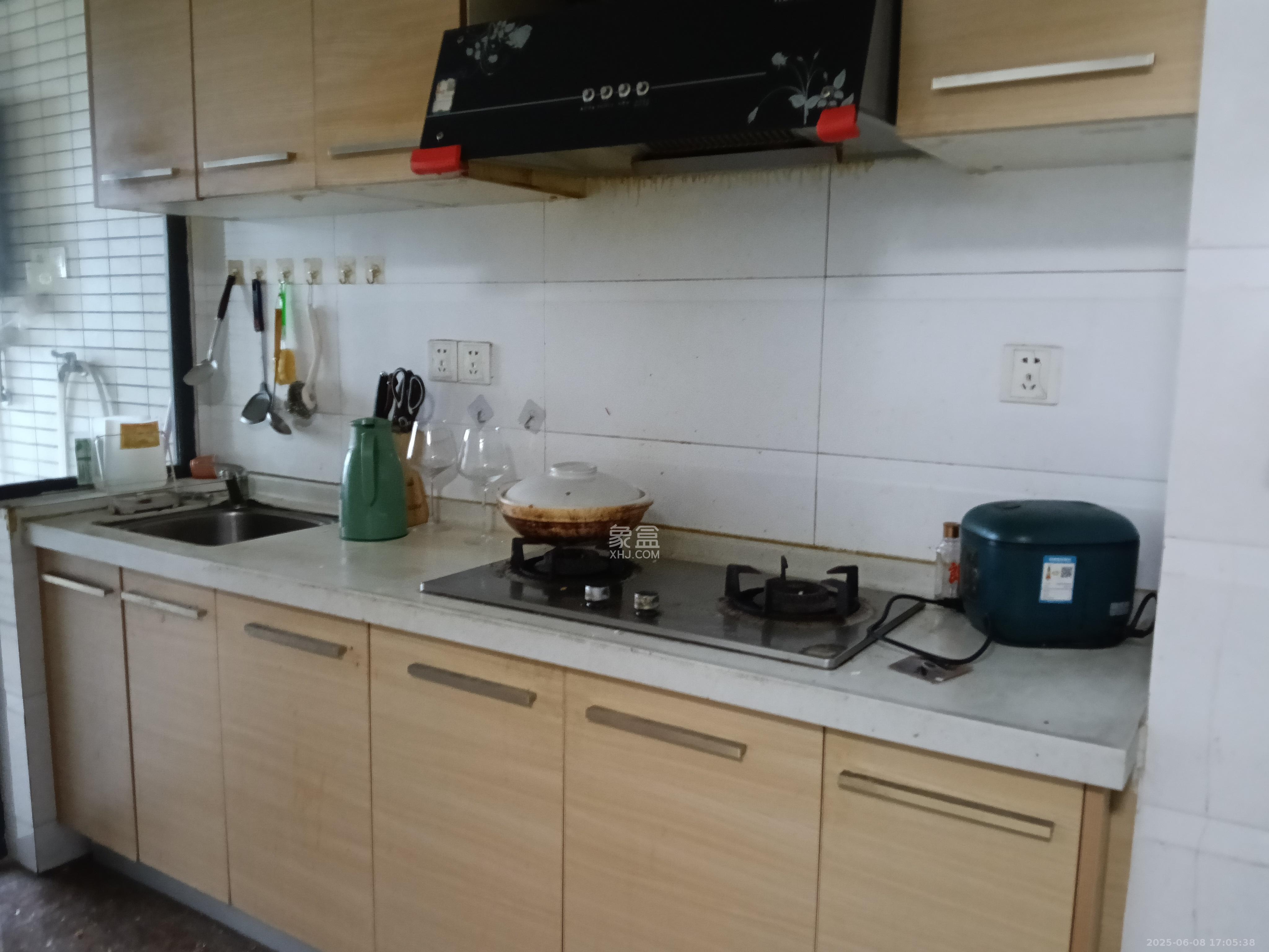 中信文化广场(中信新城二期)  2室1厅2卫    1600.0元/月 中信文化广场(中信新城二期)  2室1厅2卫    1600.0元/月室内图