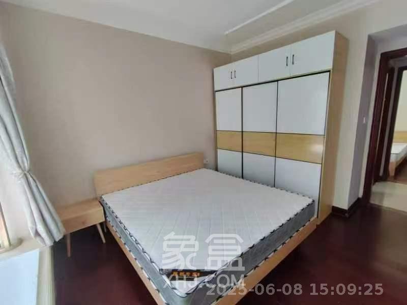 恒大华府  2室2厅1卫   2400.00元/月室内图