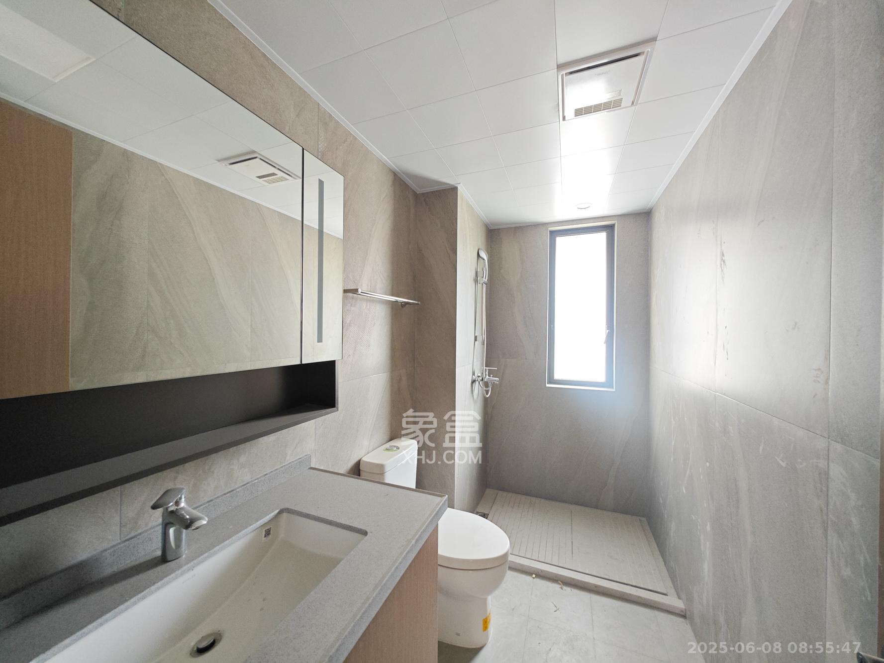 金地都会风華  4室2厅2卫    200.0万其他