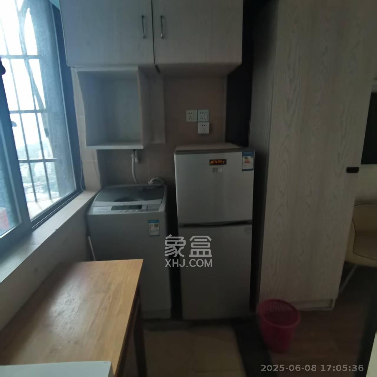 长盛上东区  1室1厅1卫    1200.0元/月室内图