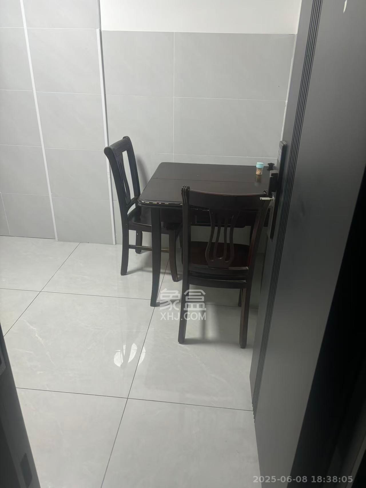 扬帆小区 1室1厅1卫 1250.0元/月 扬帆小区 1室1厅1卫 1250.0元/月室内图