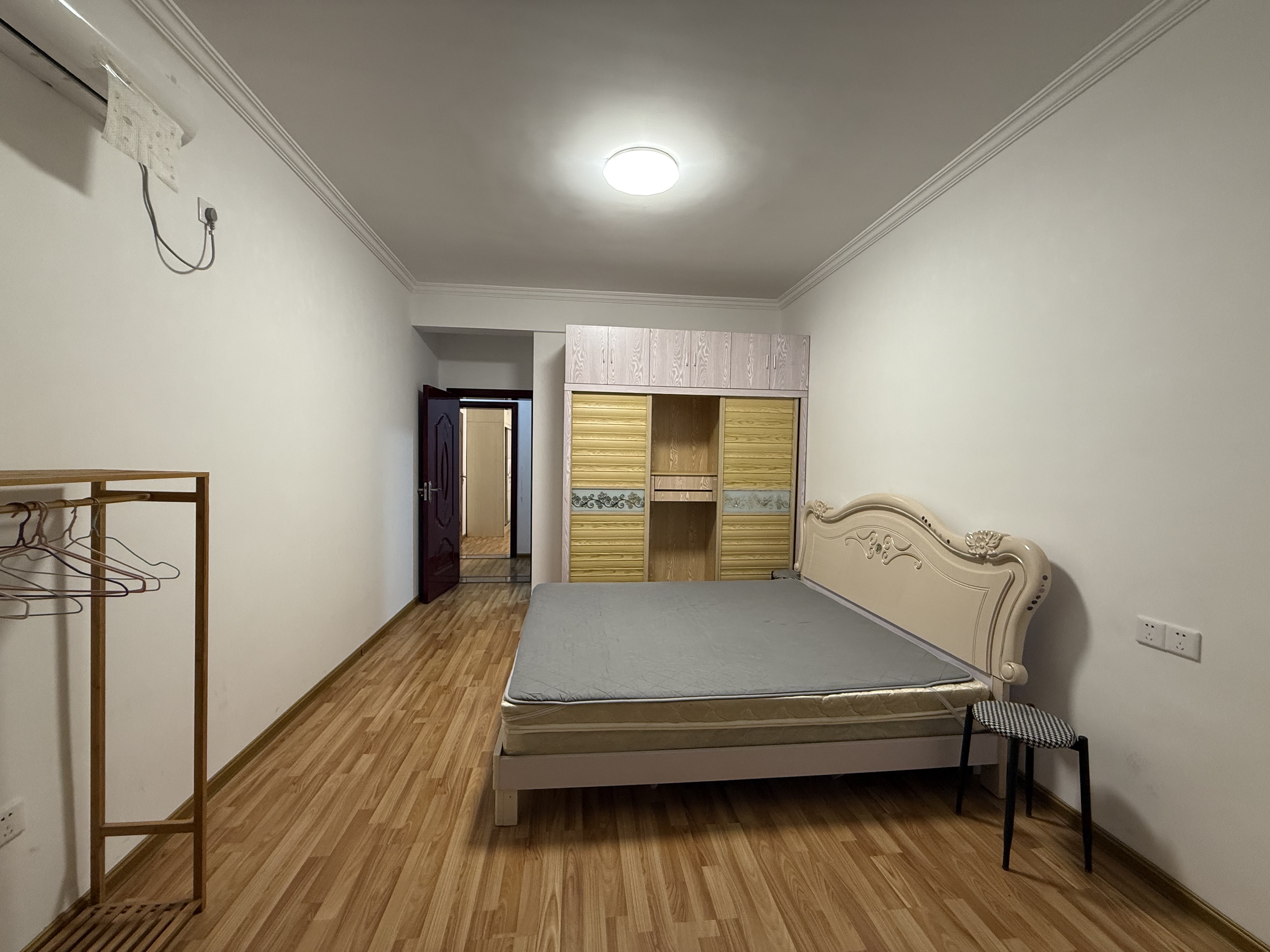 大同芙蓉  3室2厅1卫    3000.0元/月室内图