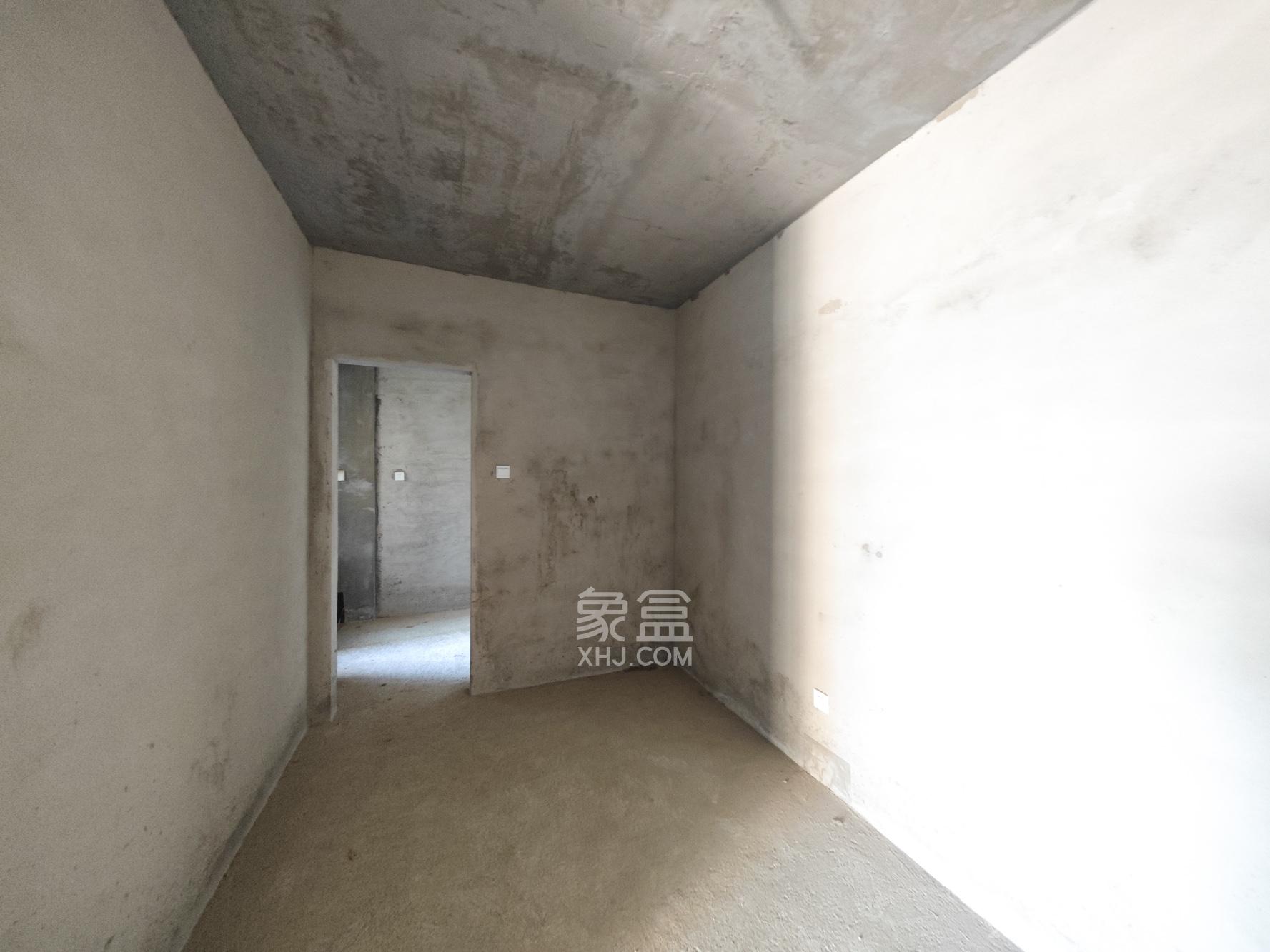 中建嘉和城  3室2厅2卫   85.00万其他