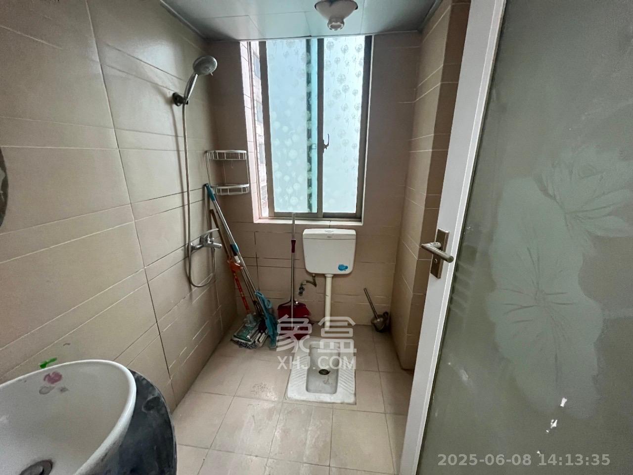 香颂国际 3室2厅2卫 3000.0元/月 香颂国际 3室2厅2卫 3000.0元/月室内图