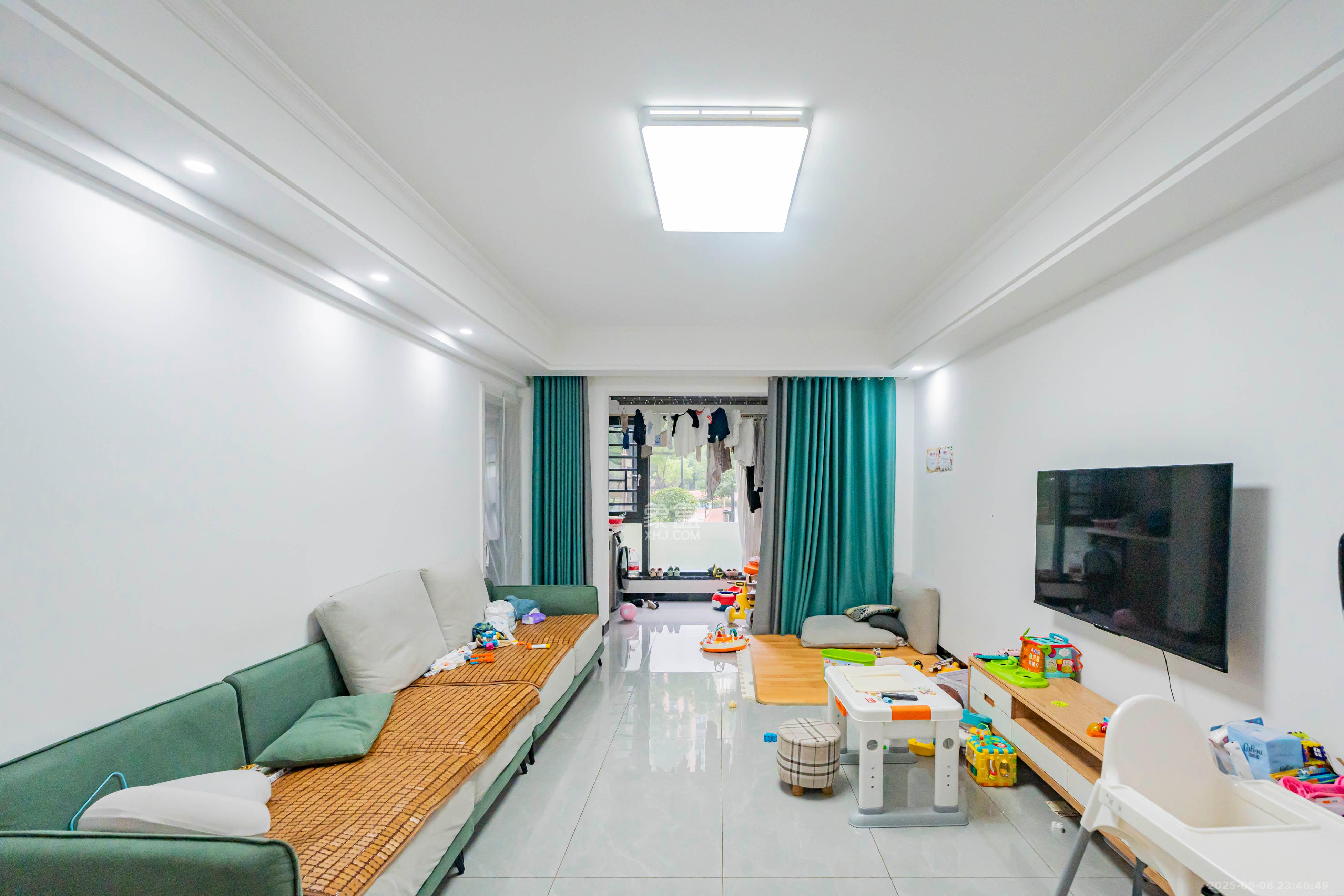 天健城  3室1厅1卫    138.0万 天健城  3室1厅1卫    138.0万客厅