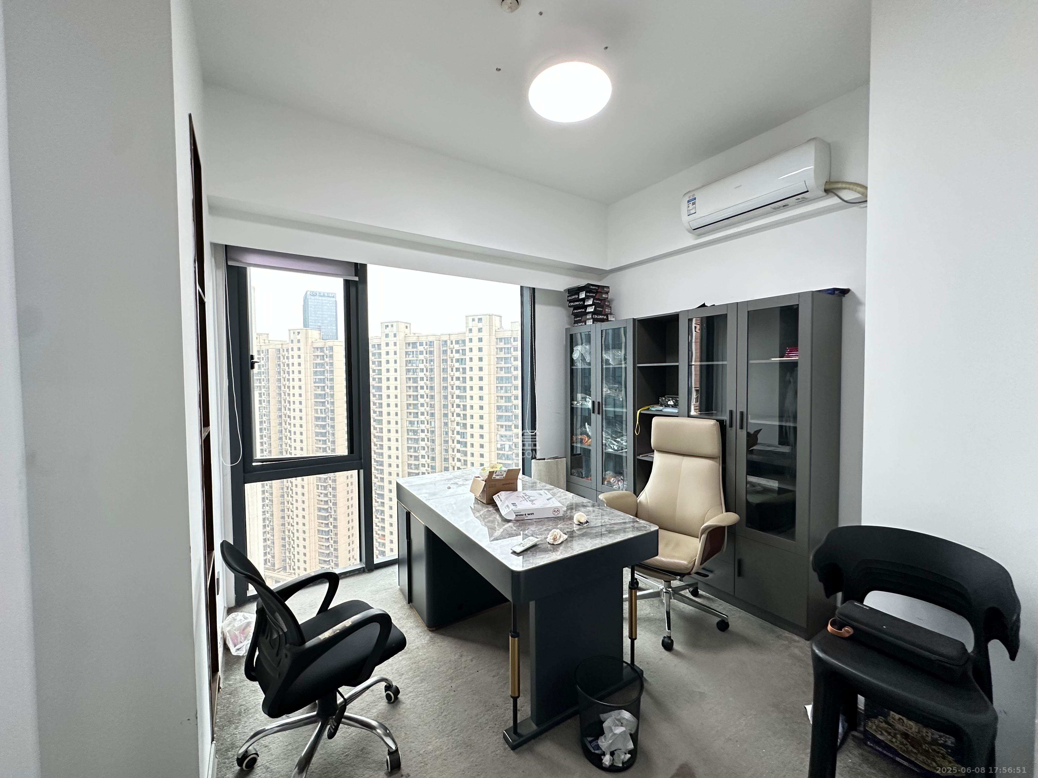 万润时光里 2室1厅1卫 3500.0元/月 万润时光里 2室1厅1卫 3500.0元/月室内图