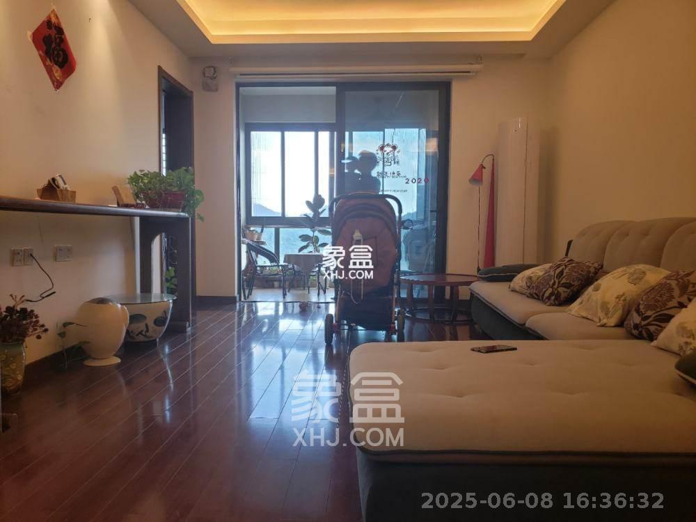 万科里梅溪郡  3室2厅1卫   3600.00元/月