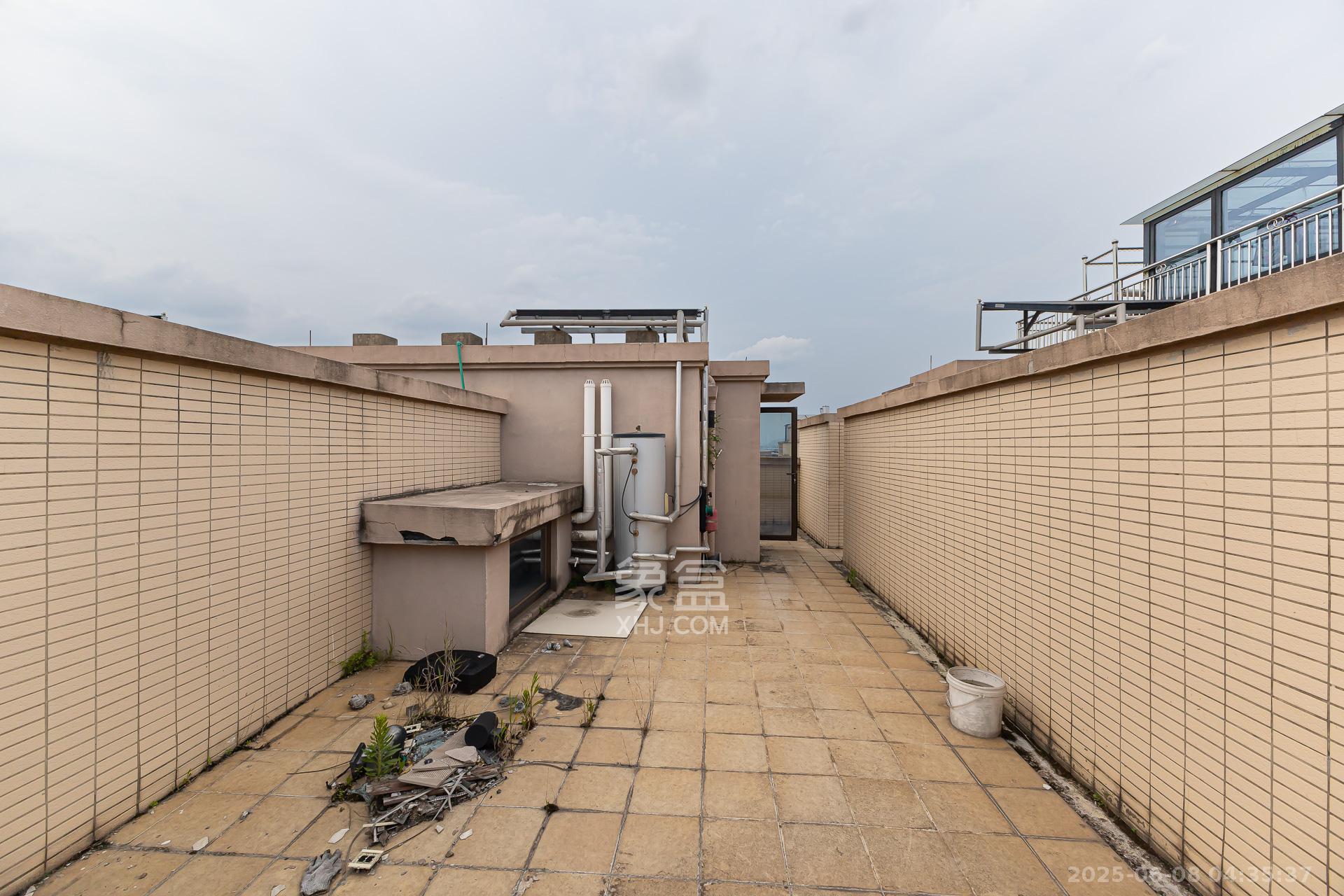 盈峰翠邸  4室3厅3卫    112.0万其他
