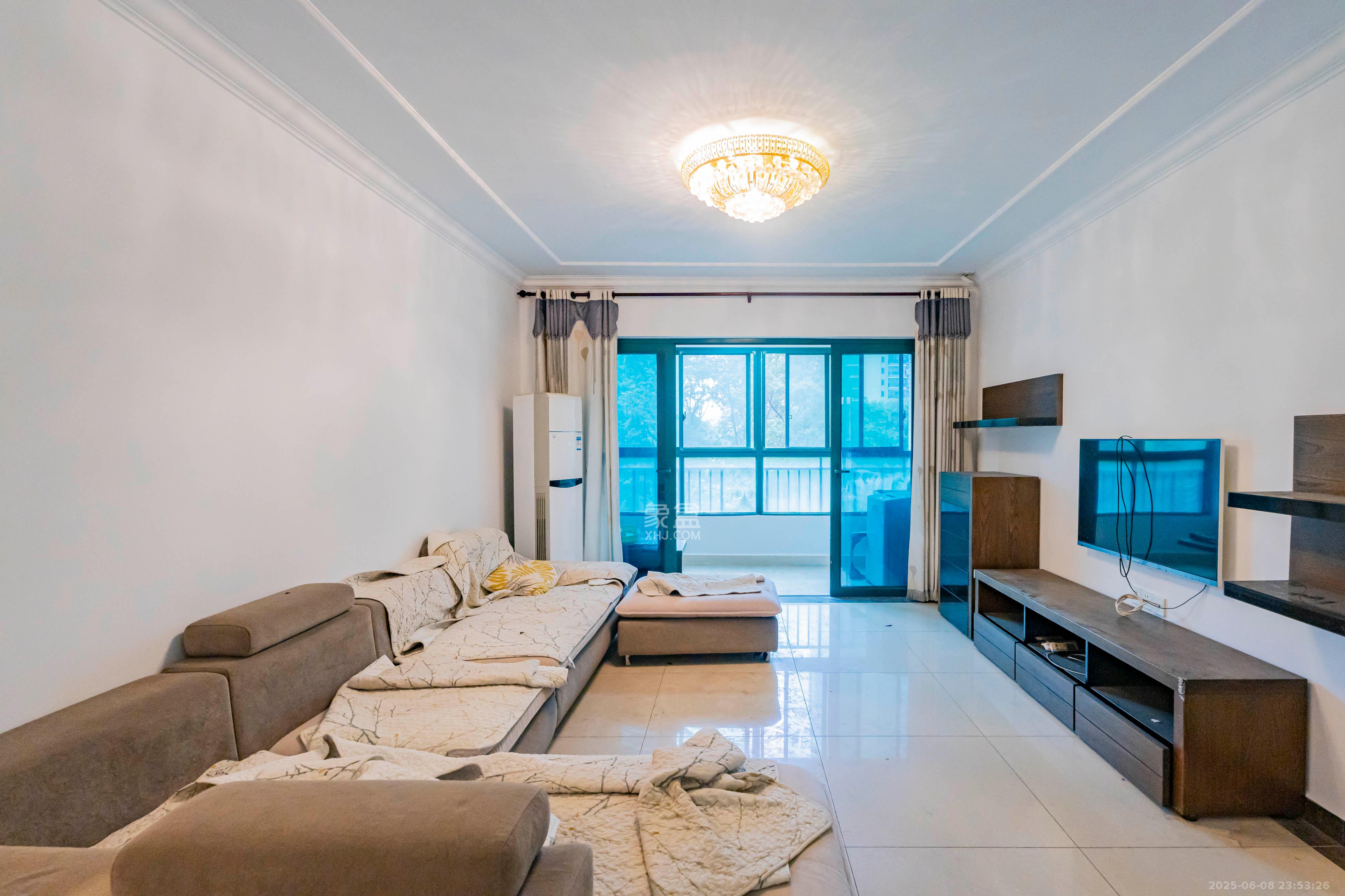 恒大雅苑 3室2厅1卫 116.0万 恒大雅苑 3室2厅1卫 116.0万客厅