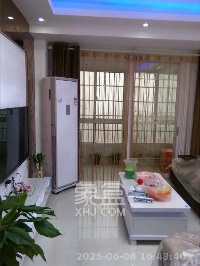 新长海广场  3室2厅1卫   1900.00元/月