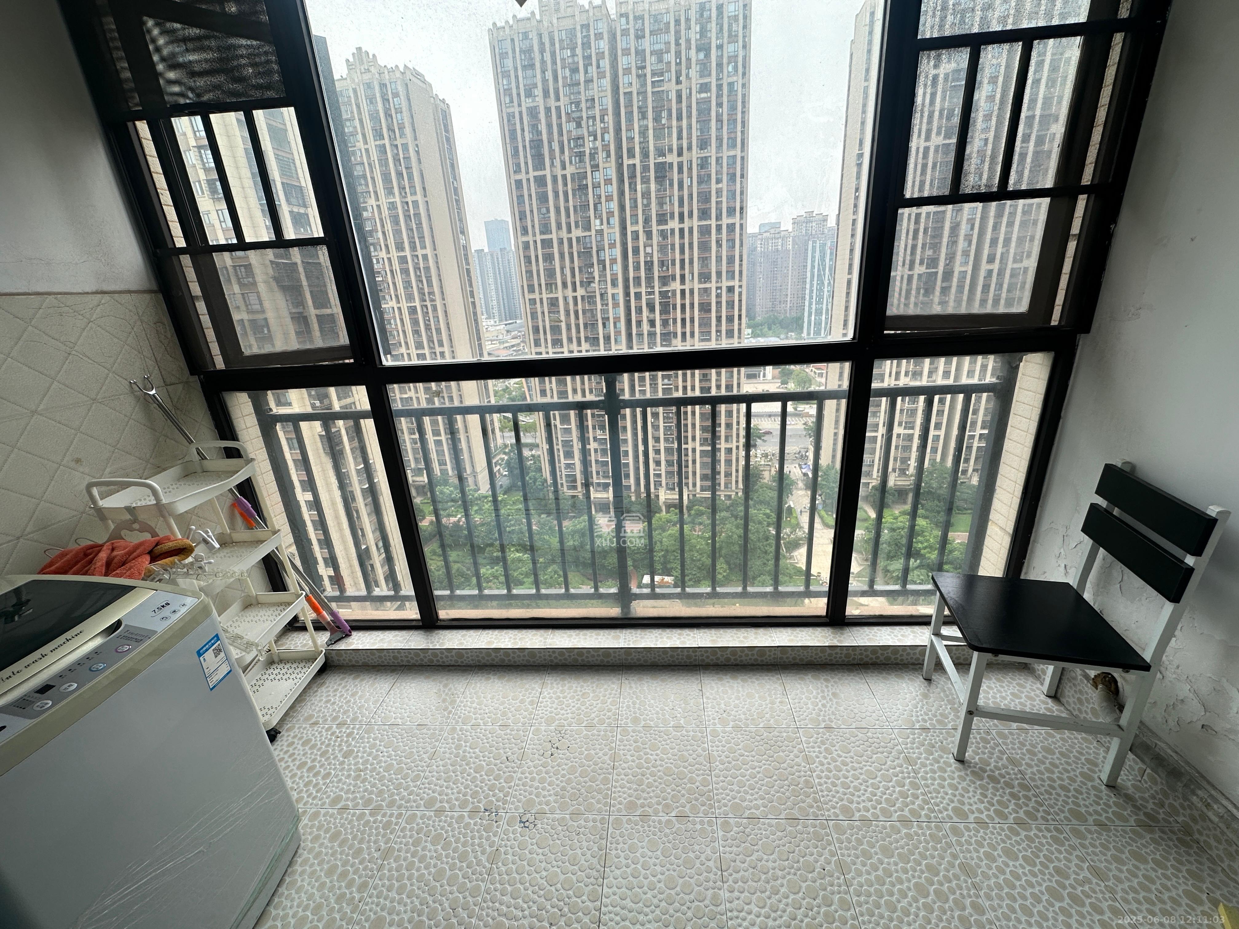 国泰九龙湾 3室2厅1卫 2300.0元/月 国泰九龙湾 3室2厅1卫 2300.0元/月室内图