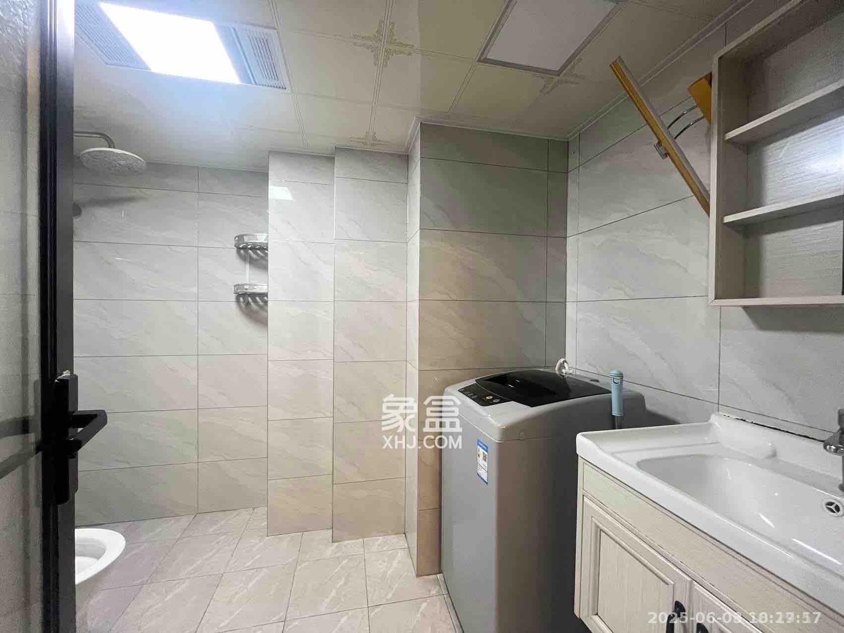 荣盛花语书苑  2室1厅1卫   2200.00元/月室内图