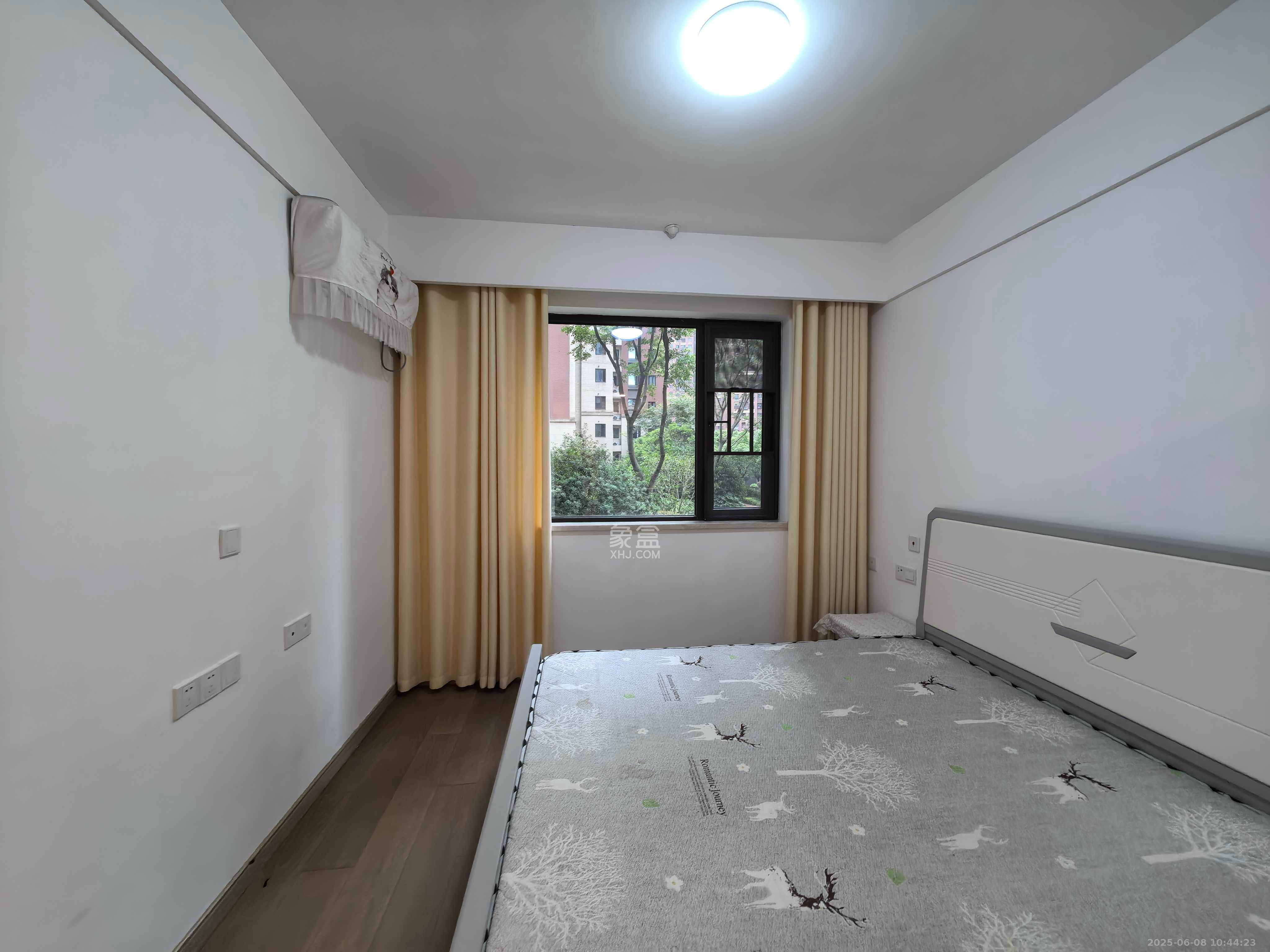 新城国际花都  3室2厅2卫    1700.0元/月 新城国际花都  3室2厅2卫    1700.0元/月室内图