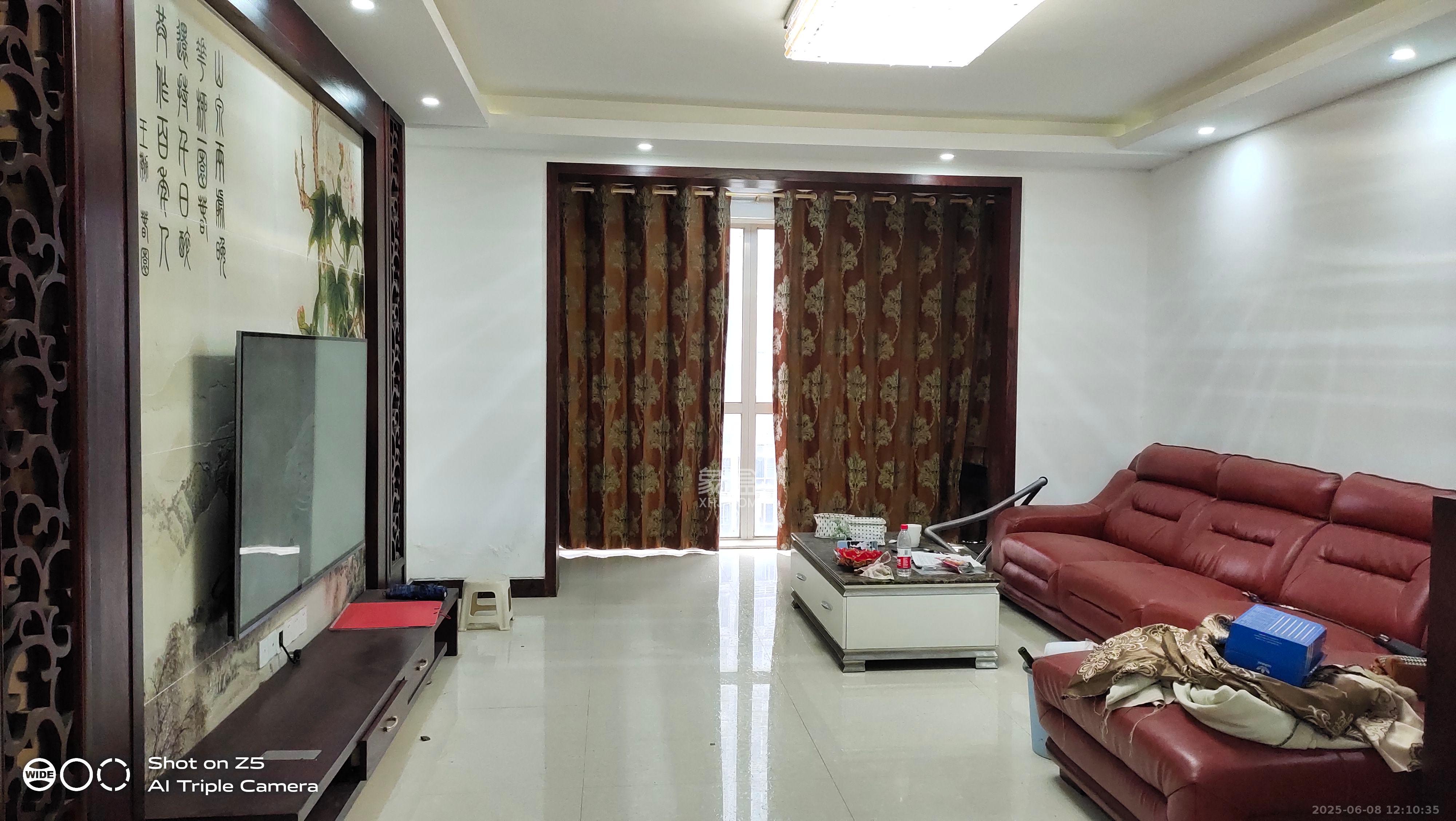 恒广国际景园一二区 4室2厅2卫 3200.0元/月 恒广国际景园一二区 4室2厅2卫 3200.0元/月室内图