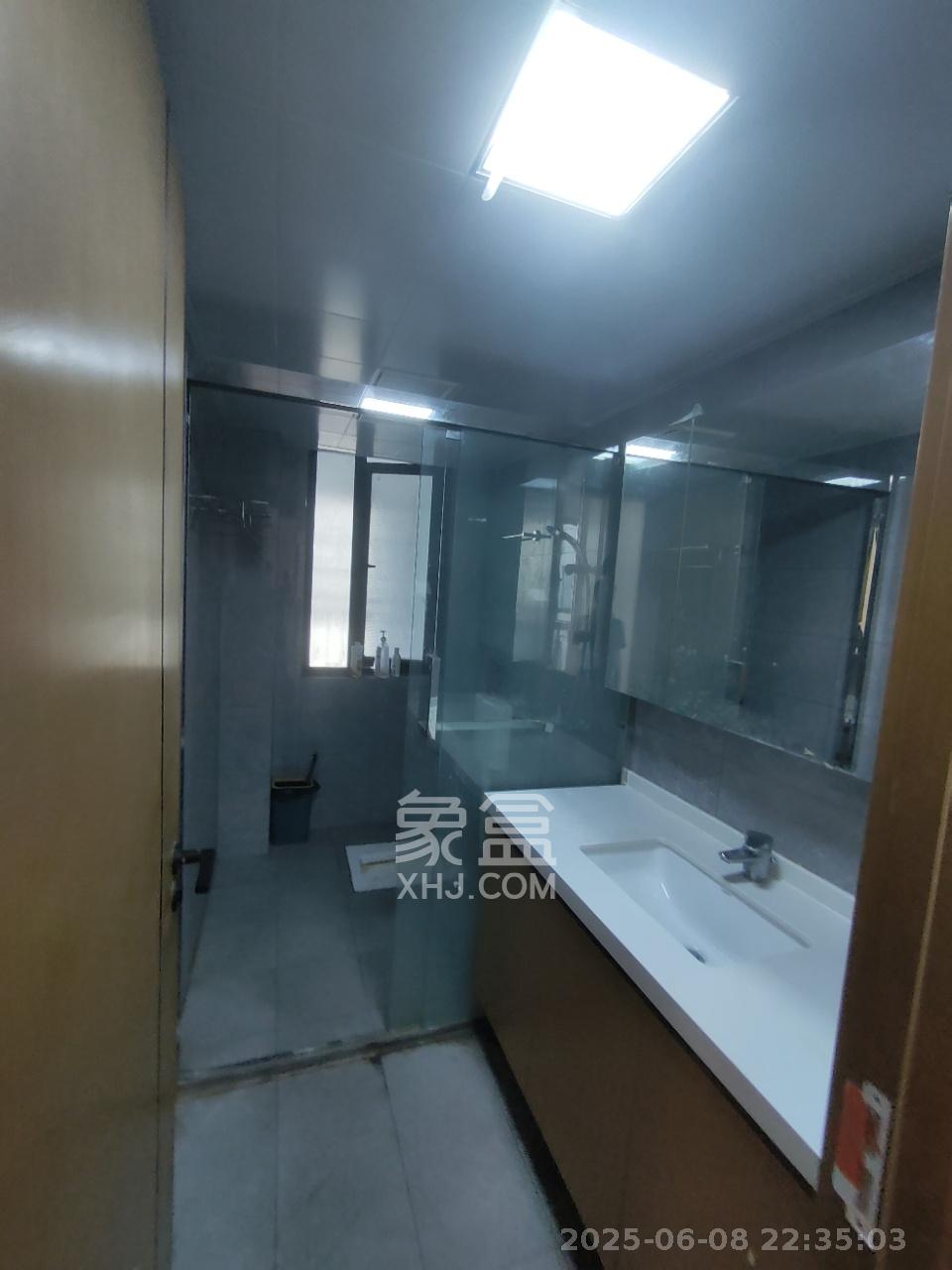 润和滨江府 4室2厅2卫 2500.0元/月 润和滨江府 4室2厅2卫 2500.0元/月室内图