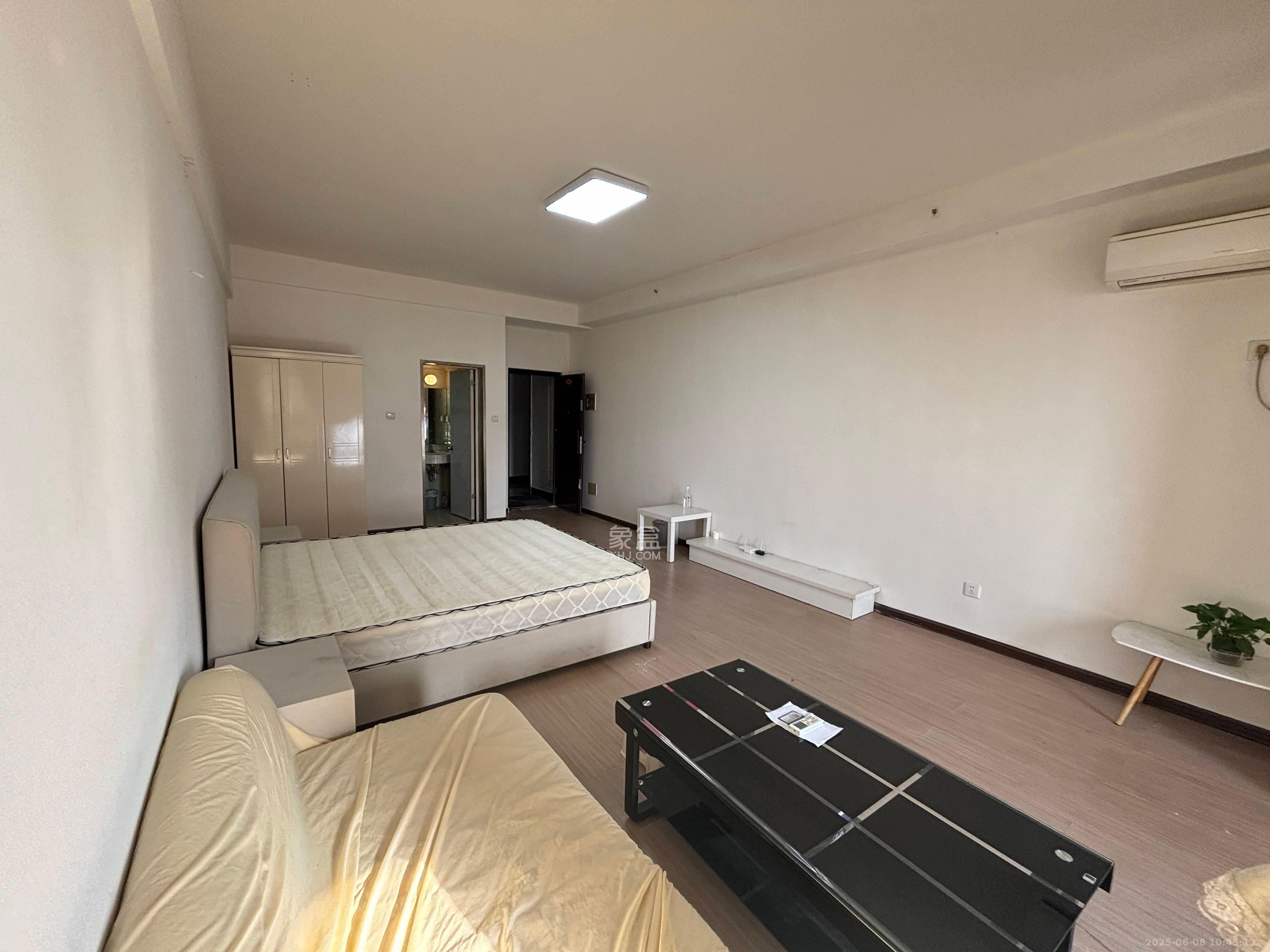 上城金都  1室1厅1卫   1800.00元/月