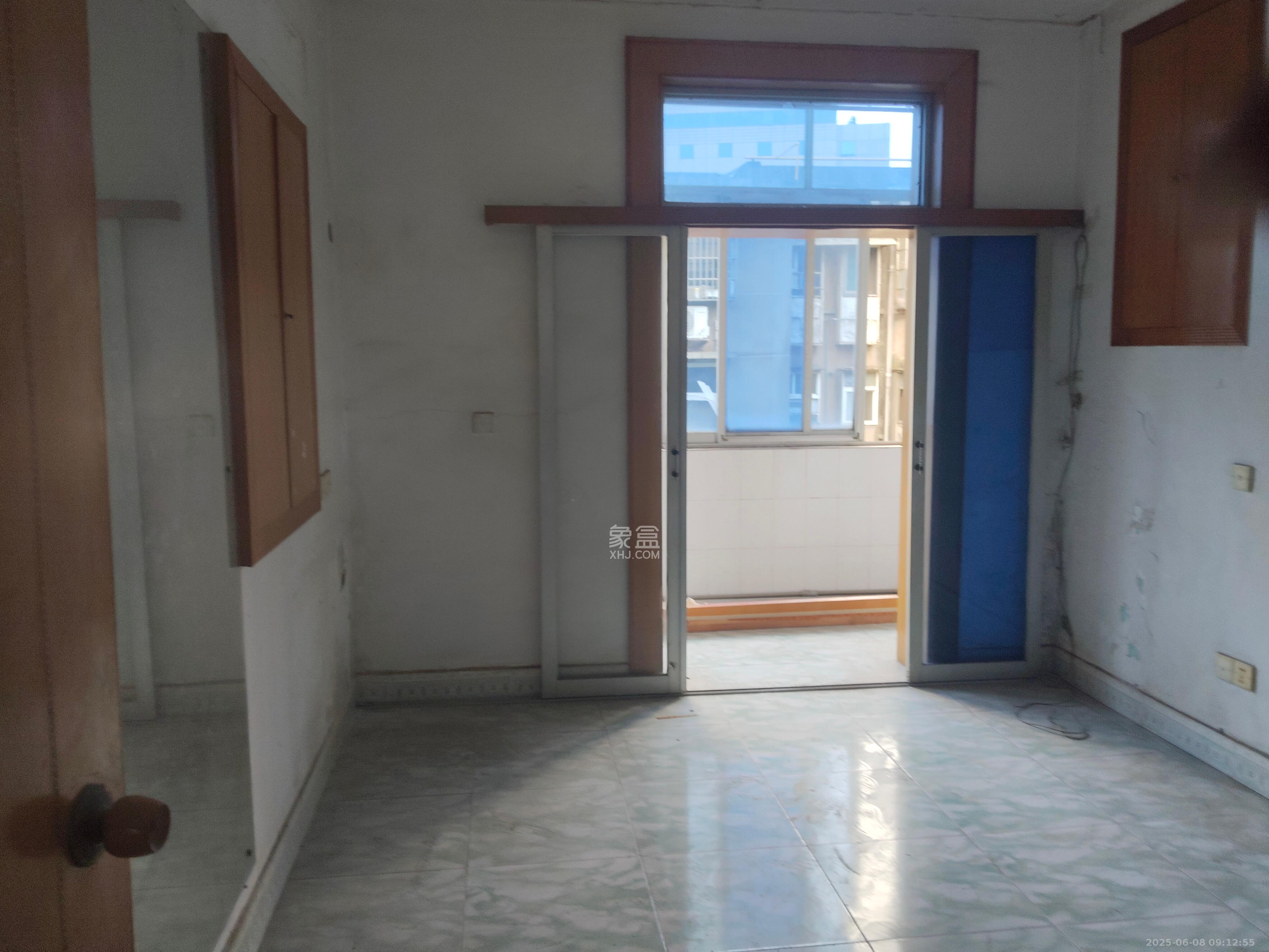 省水院宿舍 3室1厅1卫 2000.0元/月 省水院宿舍 3室1厅1卫 2000.0元/月室内图