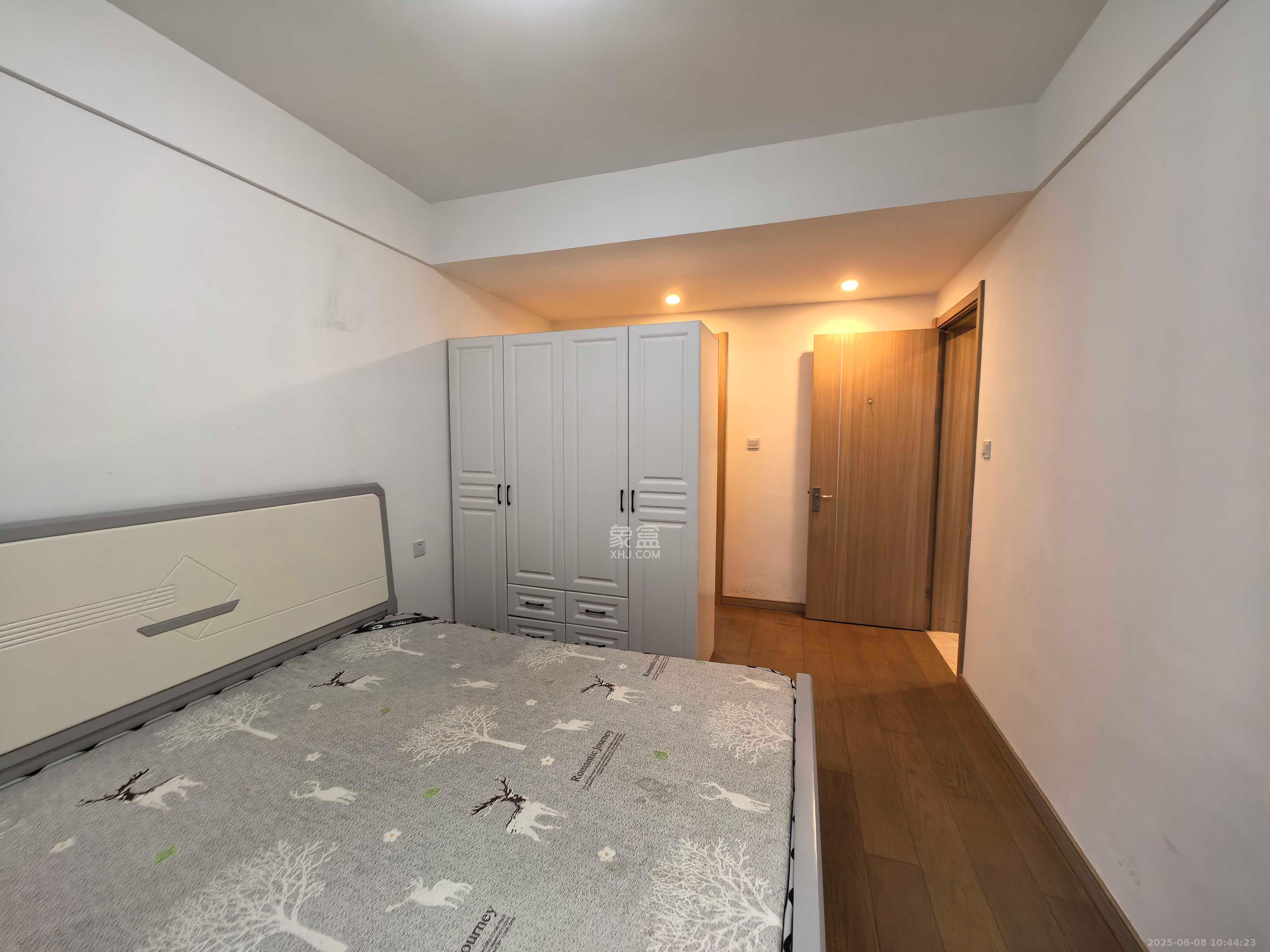 新城国际花都  3室2厅2卫    1700.0元/月 新城国际花都  3室2厅2卫    1700.0元/月室内图