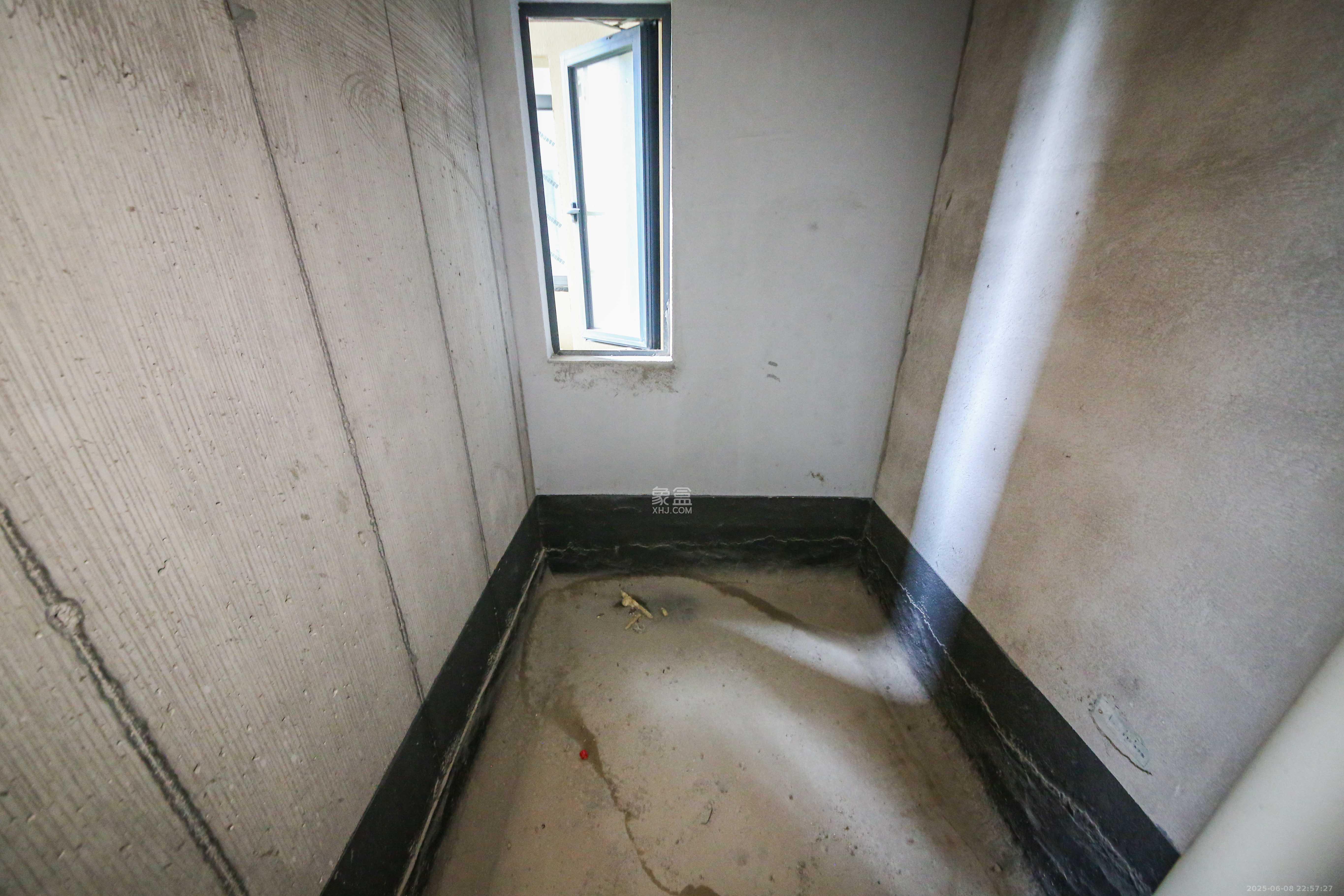 中建钰和城  4室2厅2卫   168.00万卫生间