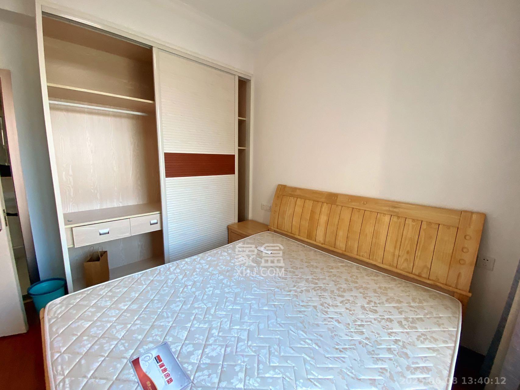 中建梅溪湖中心  4室2厅2卫   3200.00元/月室内图
