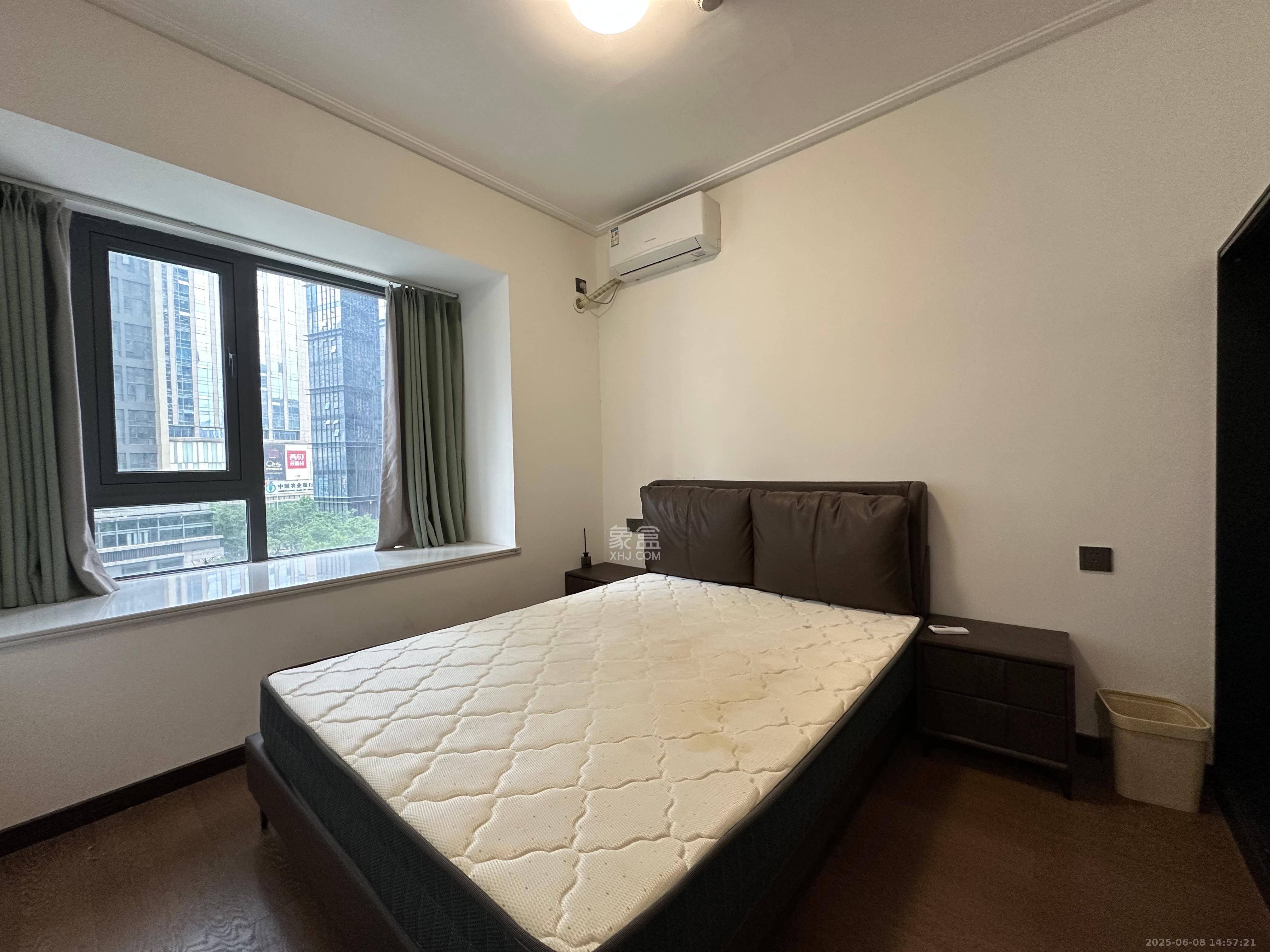 卓越中寰  5室2厅2卫   5500.00元/月室内图