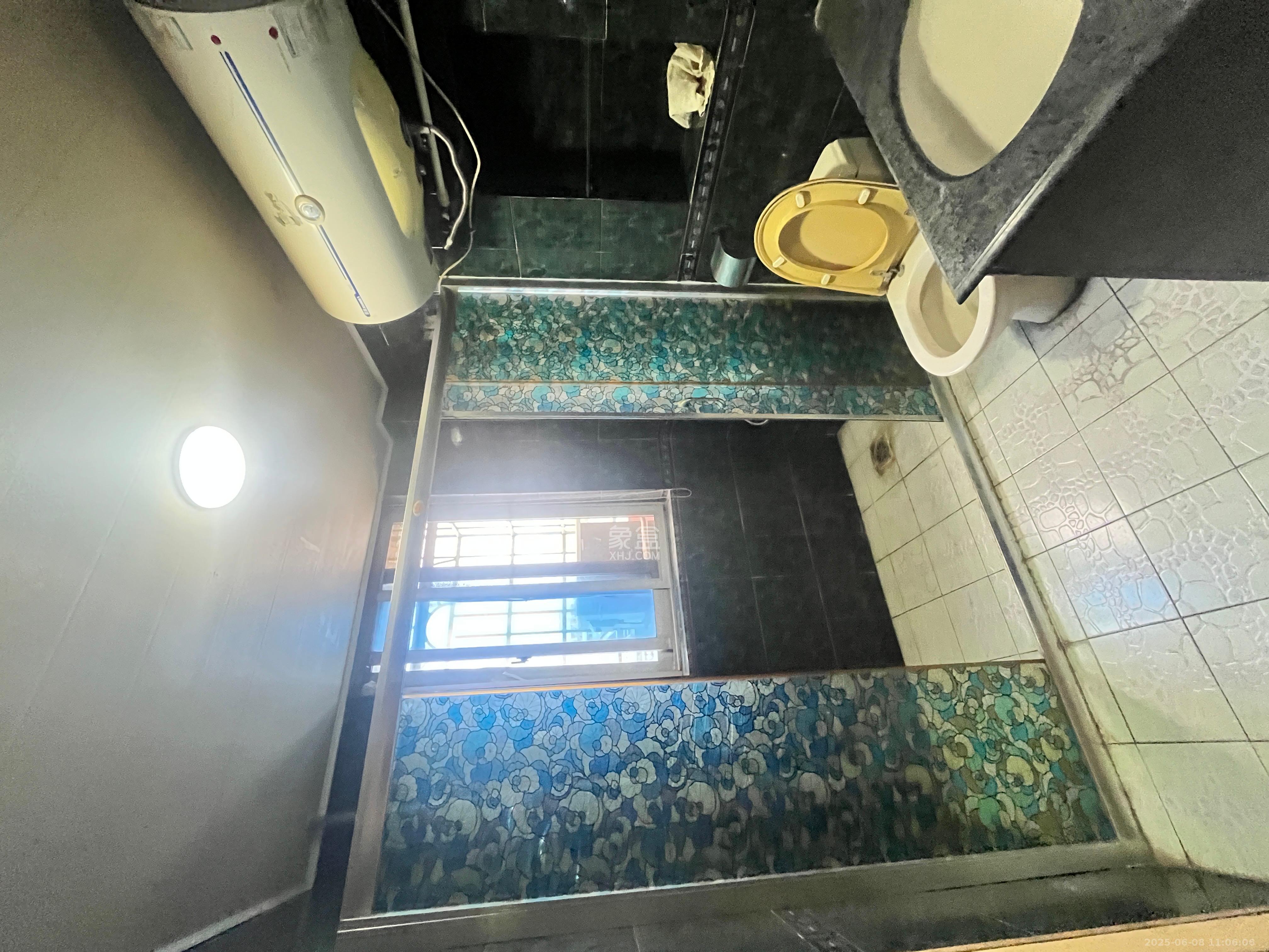 芙蓉电器城  3室2厅1卫   1500.00元/月室内图