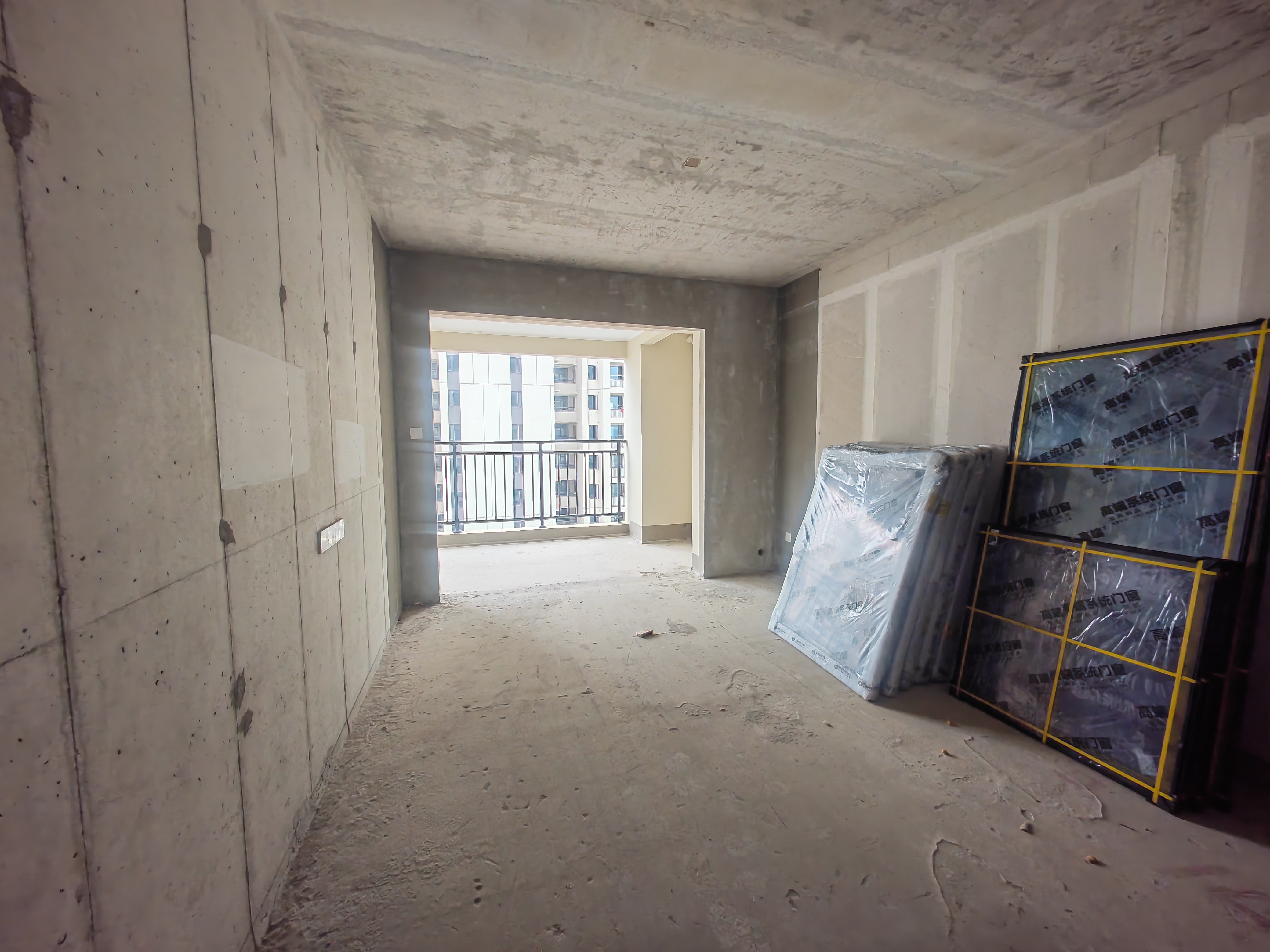 碧桂园正央时代 3室2厅2卫 52.8万 碧桂园正央时代 3室2厅2卫 52.8万客厅