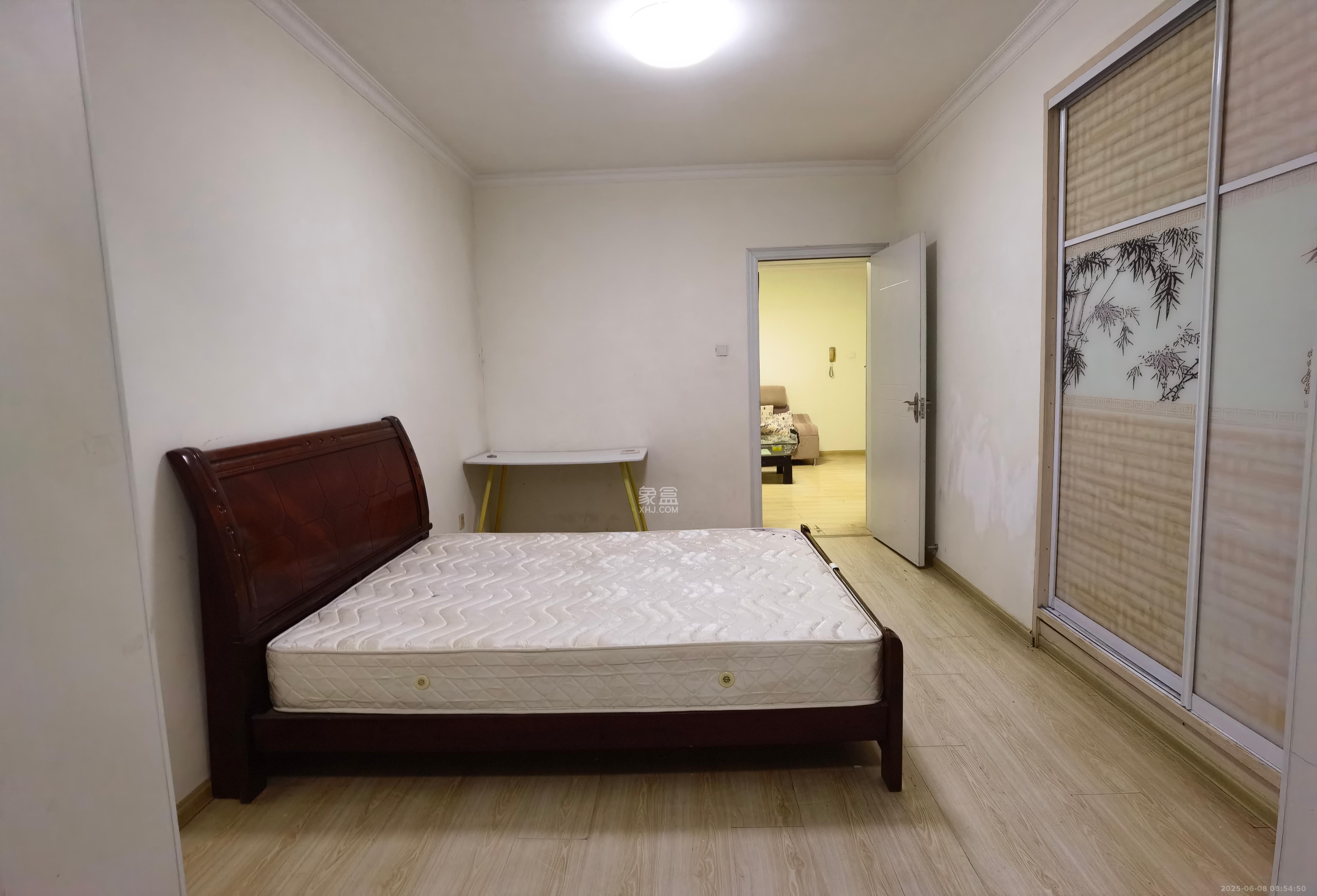 枫林美景  2室2厅1卫   2200.00元/月室内图