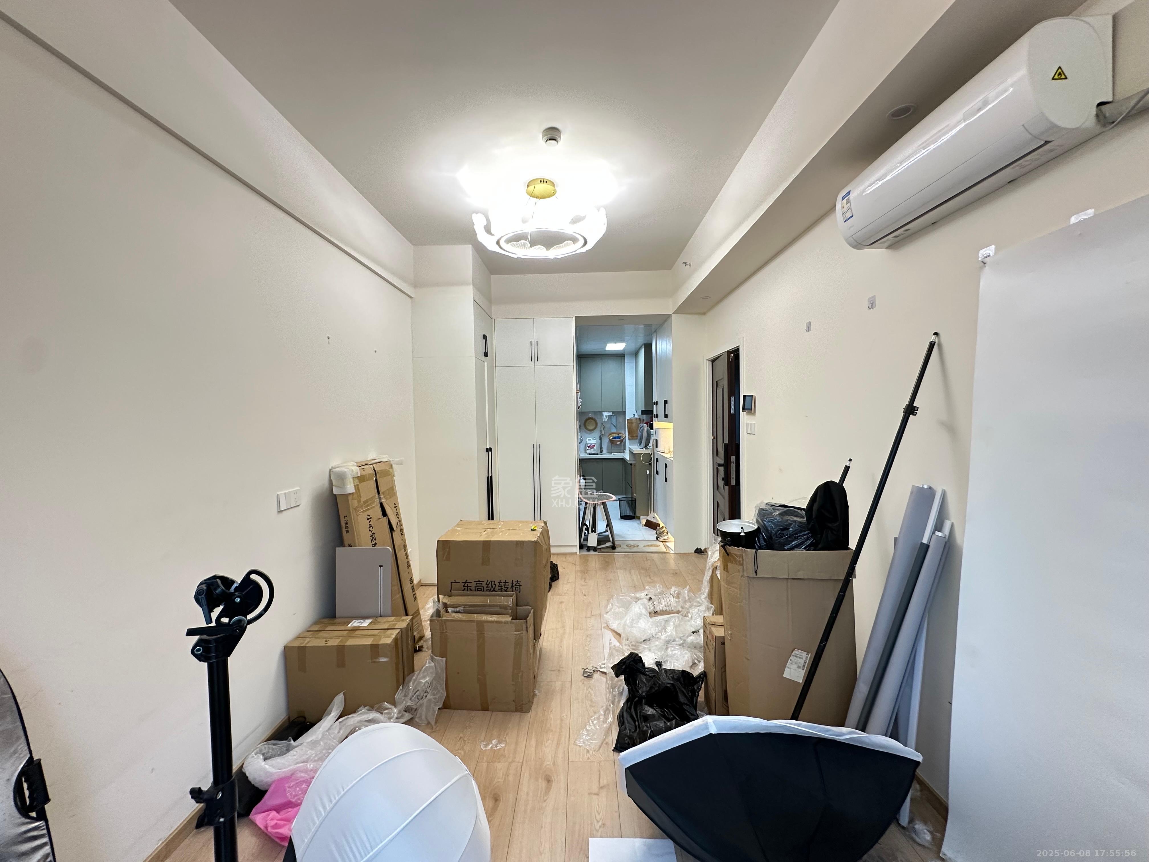 万润时光里  1室1厅1卫    1700.0元/月室内图