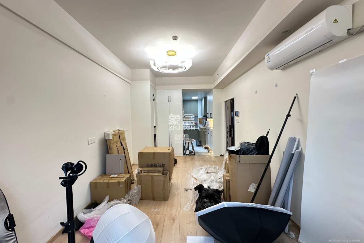 万润时光里 1室1厅1卫 1700.0元/月 万润时光里 1室1厅1卫 1700.0元/月室内图