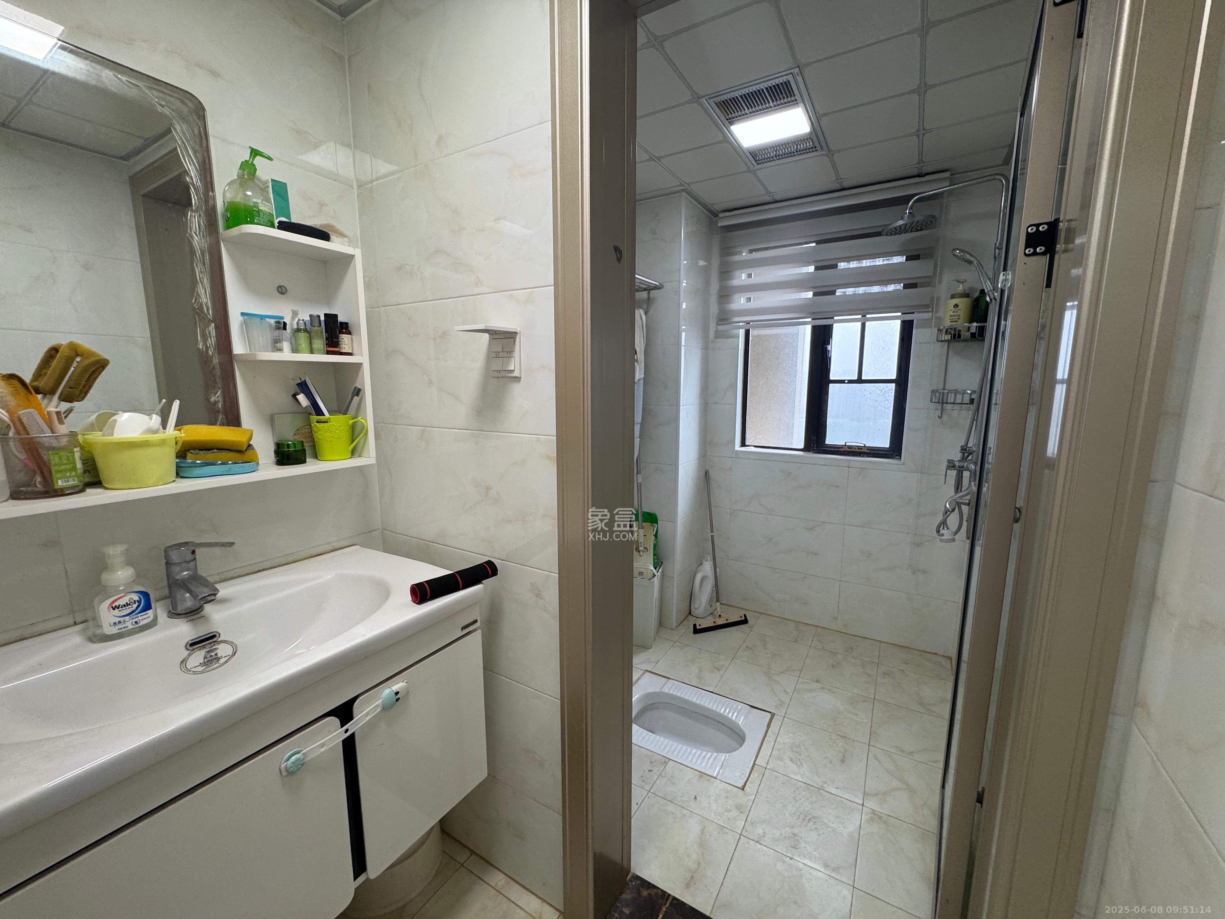 山语城三期  3室2厅2卫    2300.0元/月 山语城三期  3室2厅2卫    2300.0元/月室内图