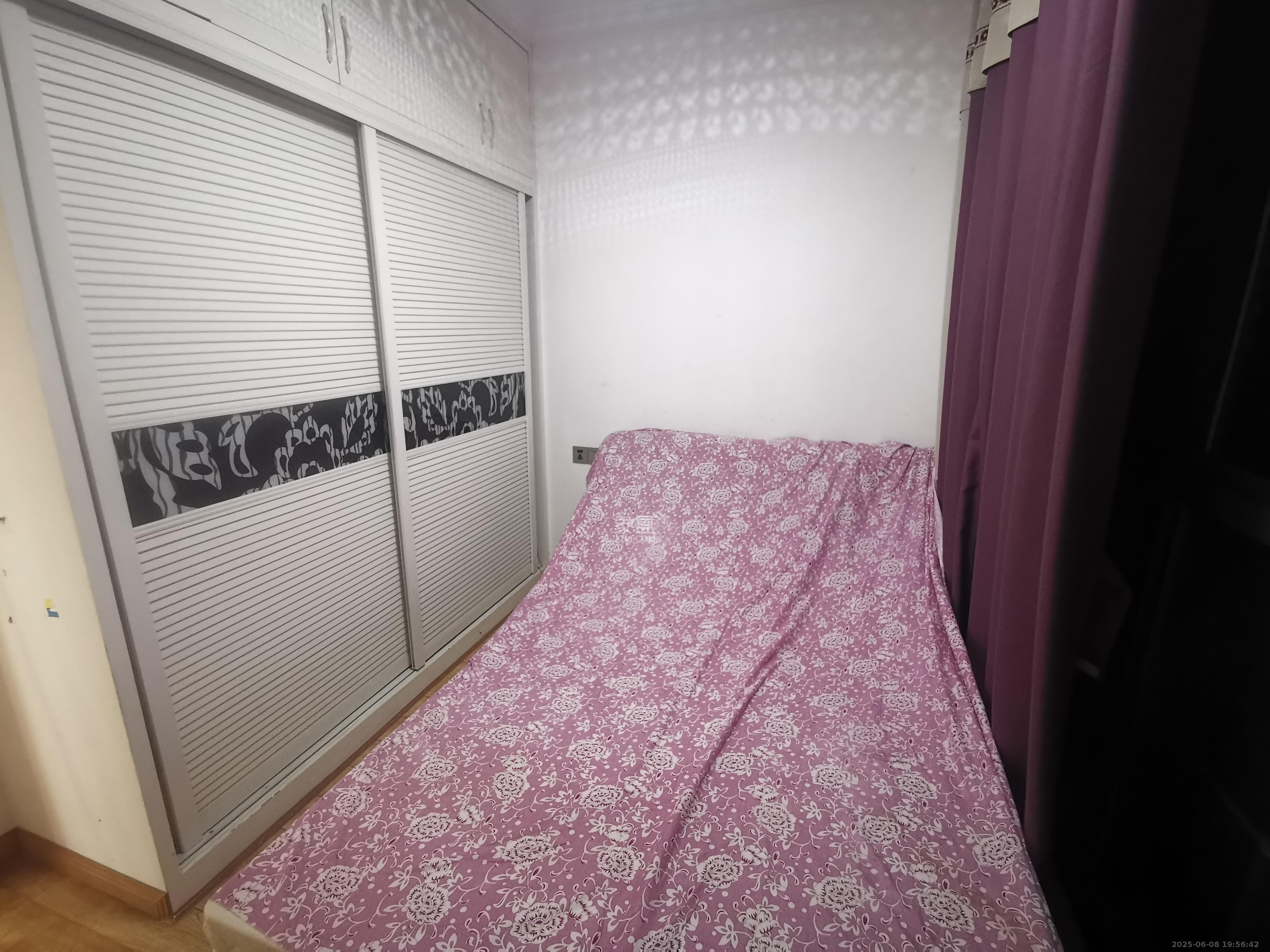 湘府十城（汇财御景湾新寓,汇财国际）  1室2厅1卫   2400.00元/月室内图