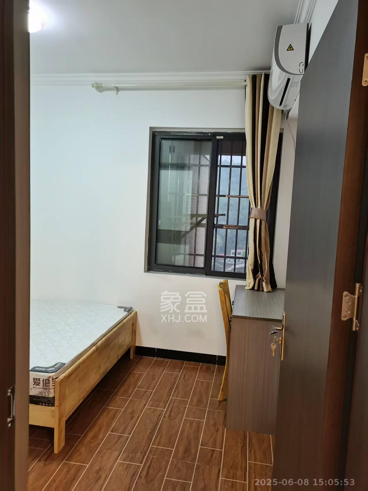 九龙领仕汇  2室1厅1卫   1700.00元/月室内图