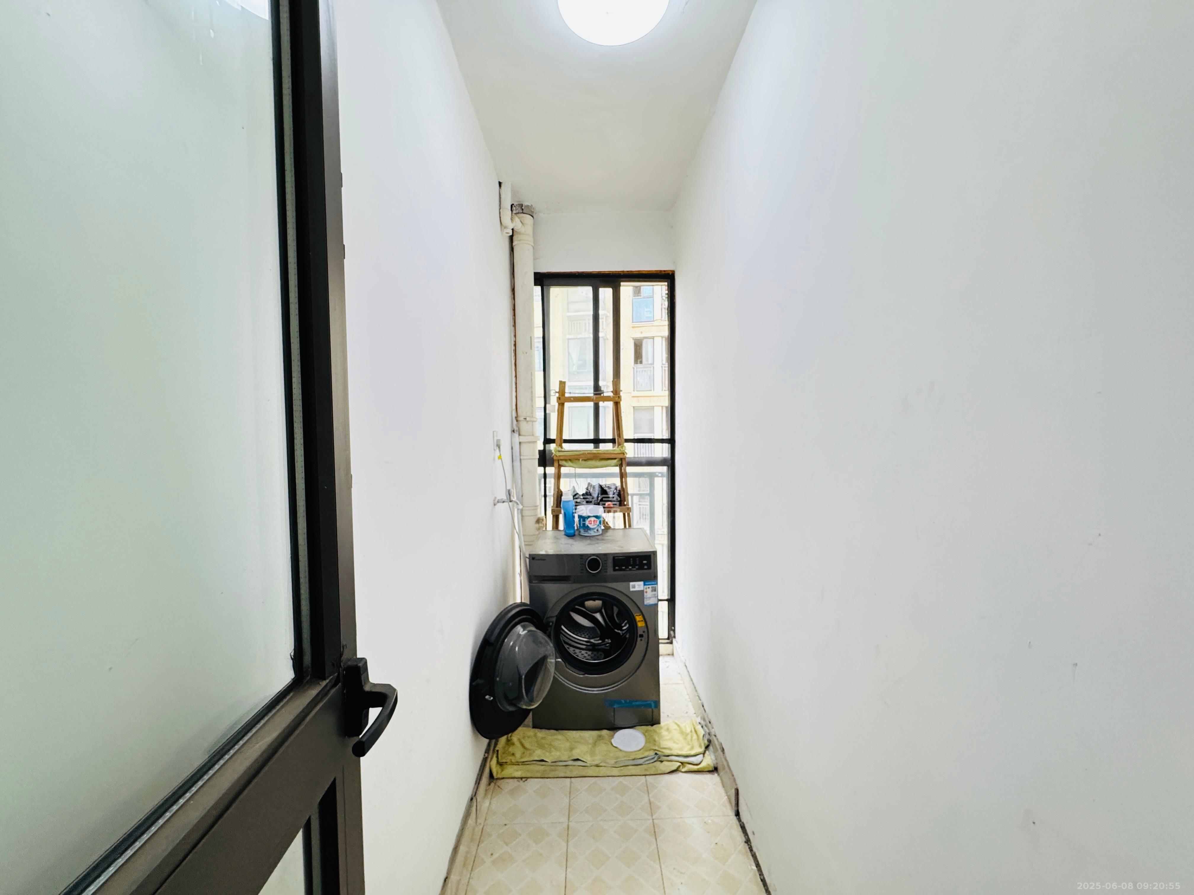 钱隆樽品(一、二、三期)  2室2厅1卫    2200.0元/月 钱隆樽品(一、二、三期)  2室2厅1卫    2200.0元/月室内图