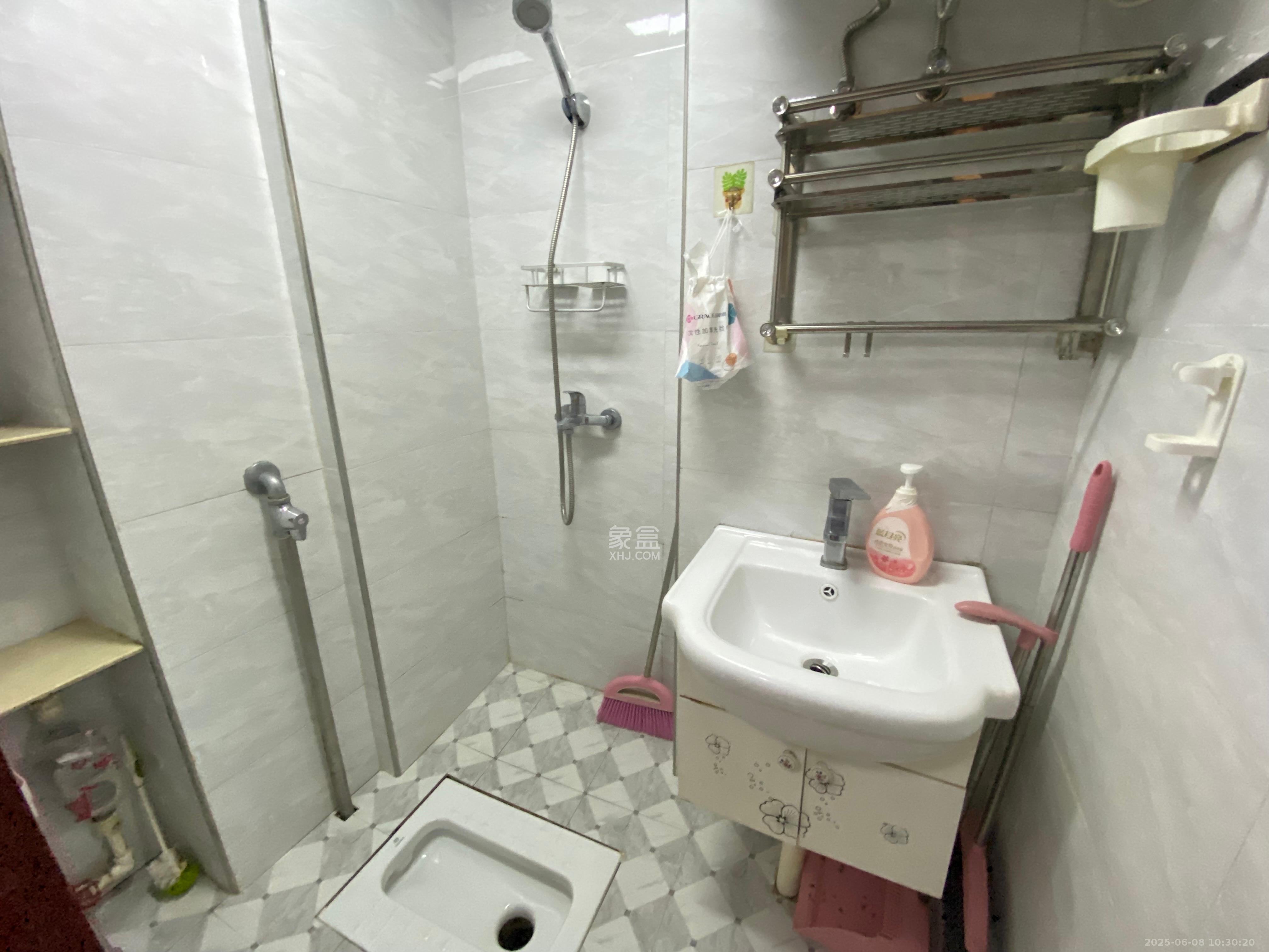 中建芙蓉工社  1室0厅1卫   1400.00元/月室内图