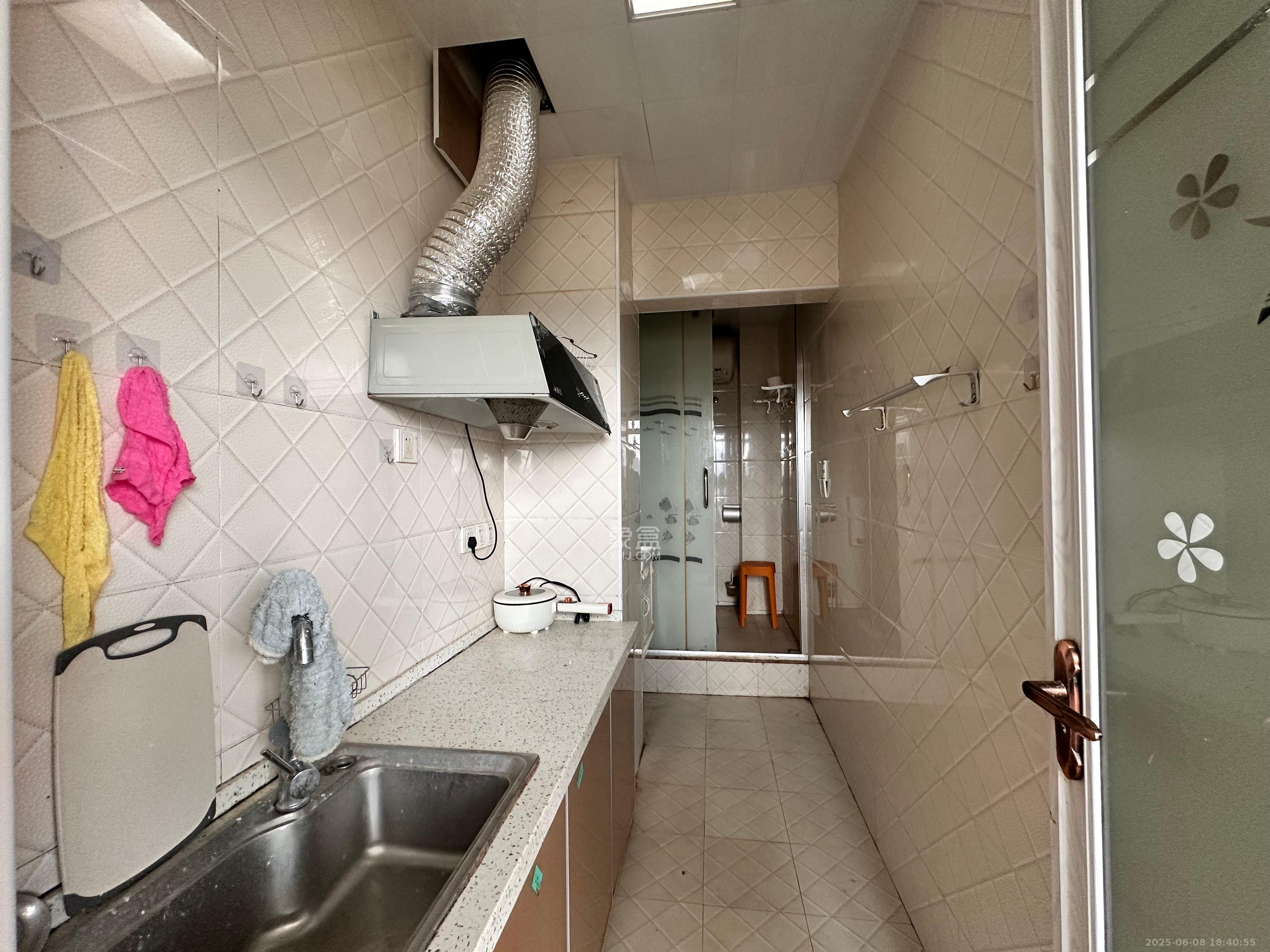 金鼎公园尚  1室1厅1卫    1000.0元/月室内图