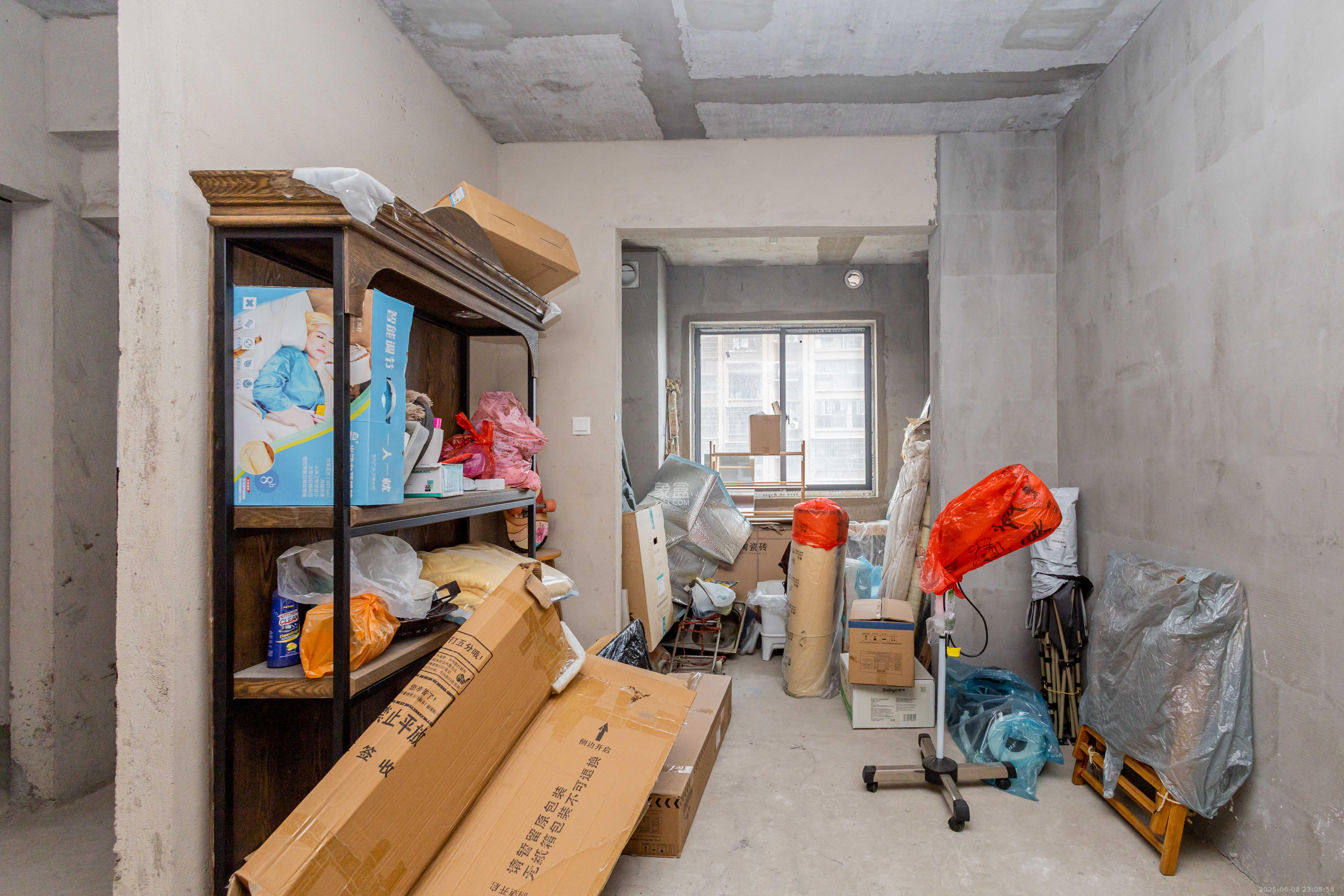 东业上城嘉苑(晟悦国际) 3室2厅1卫 76.0万 东业上城嘉苑(晟悦国际) 3室2厅1卫 76.0万客厅