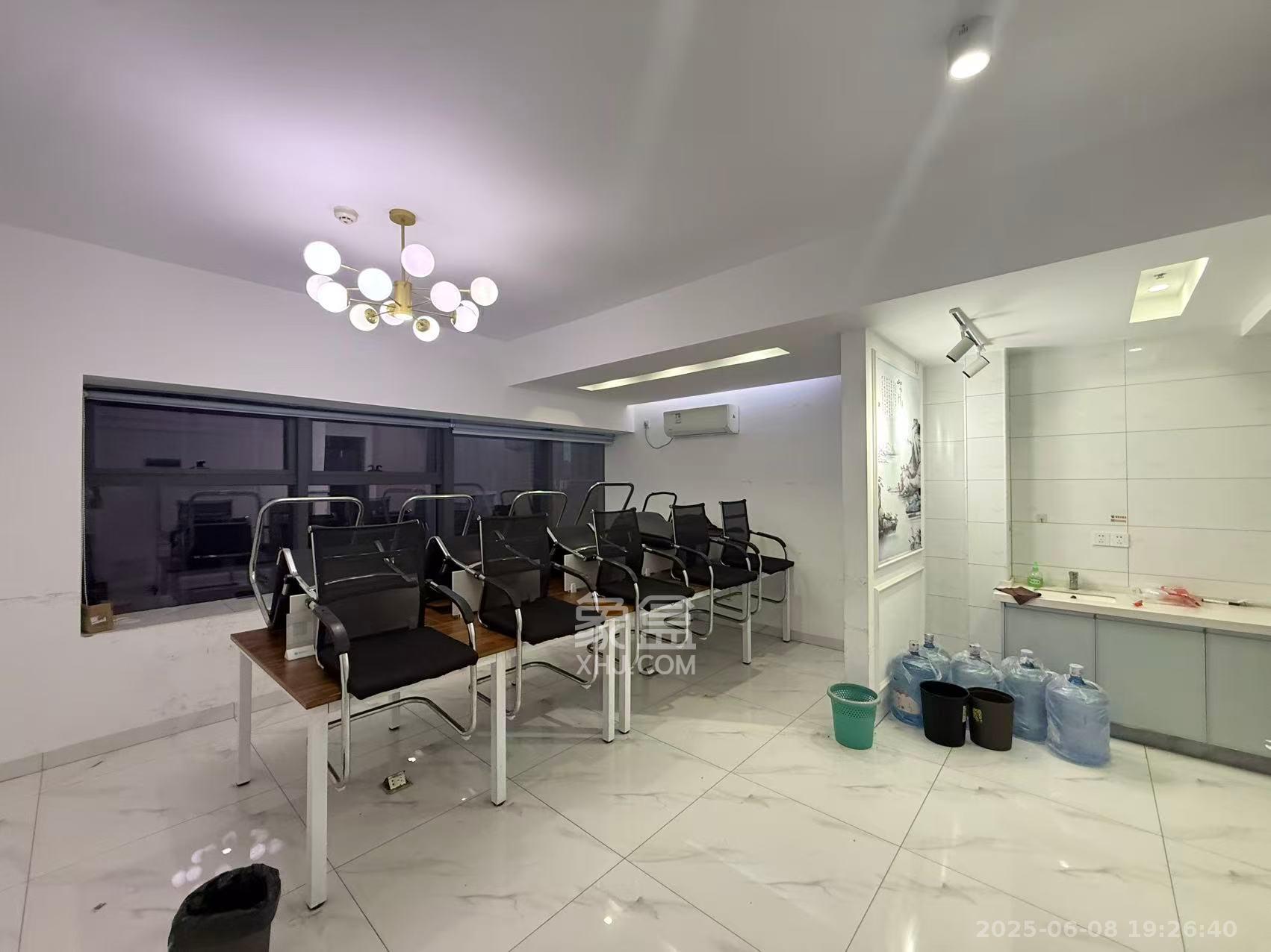 裕天国际商汇中心   100.0㎡      2800.0元/月室内图