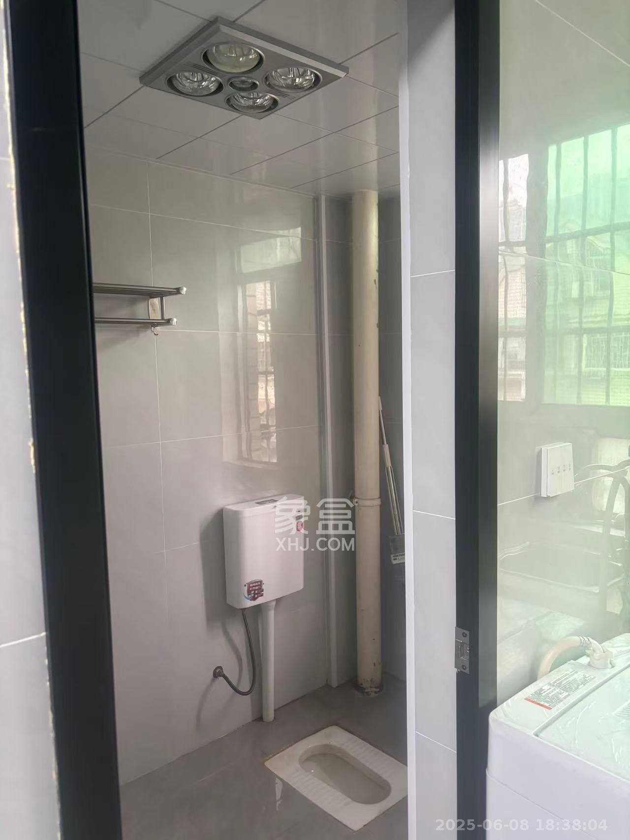 扬帆小区 1室1厅1卫 1250.0元/月 扬帆小区 1室1厅1卫 1250.0元/月室内图