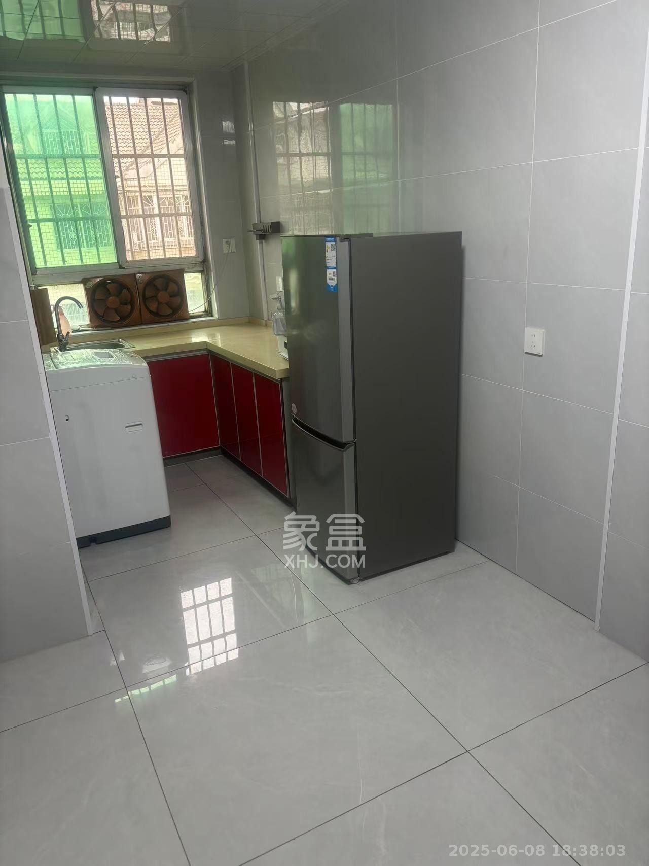 扬帆小区 1室1厅1卫 1250.0元/月 扬帆小区 1室1厅1卫 1250.0元/月室内图