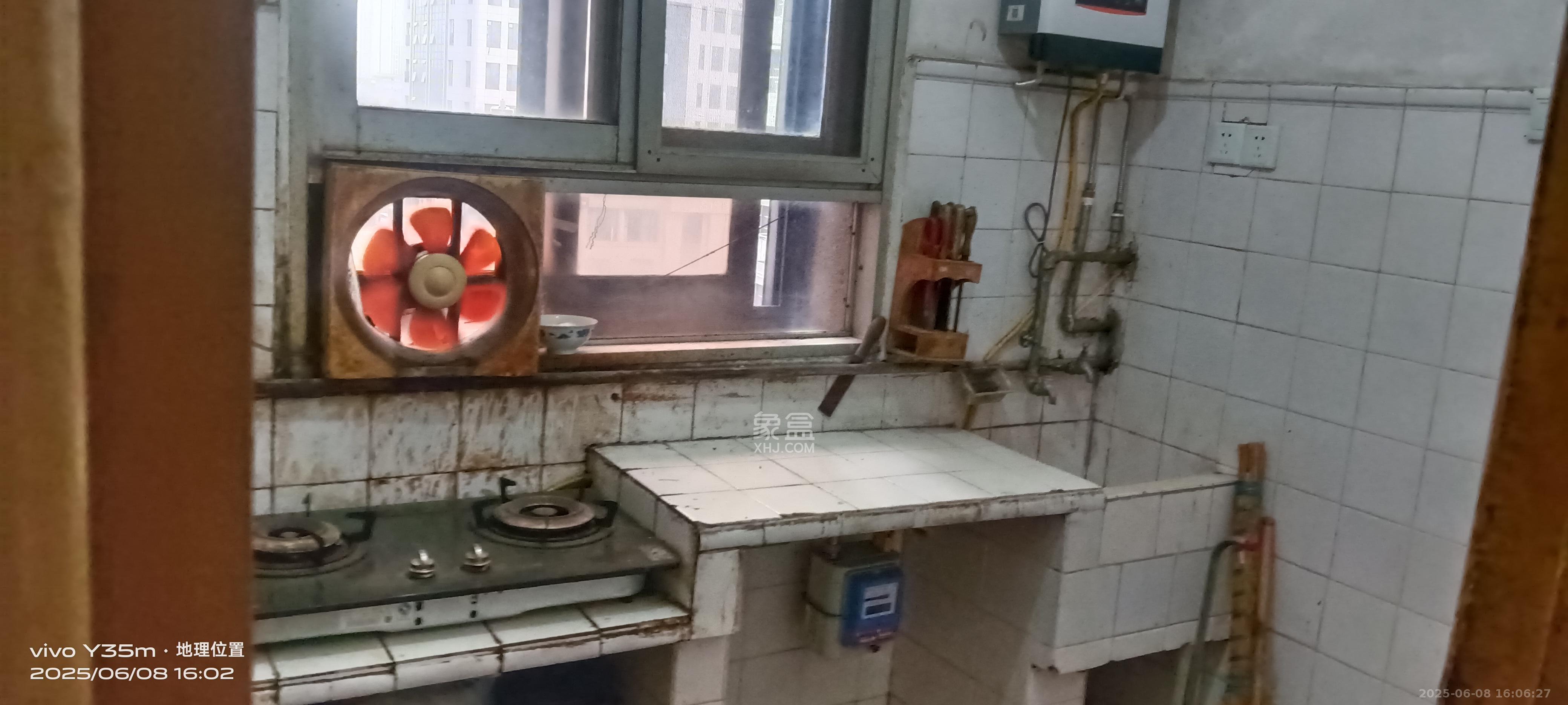 东风二村社区房  3室1厅1卫    2100.0元/月室内图