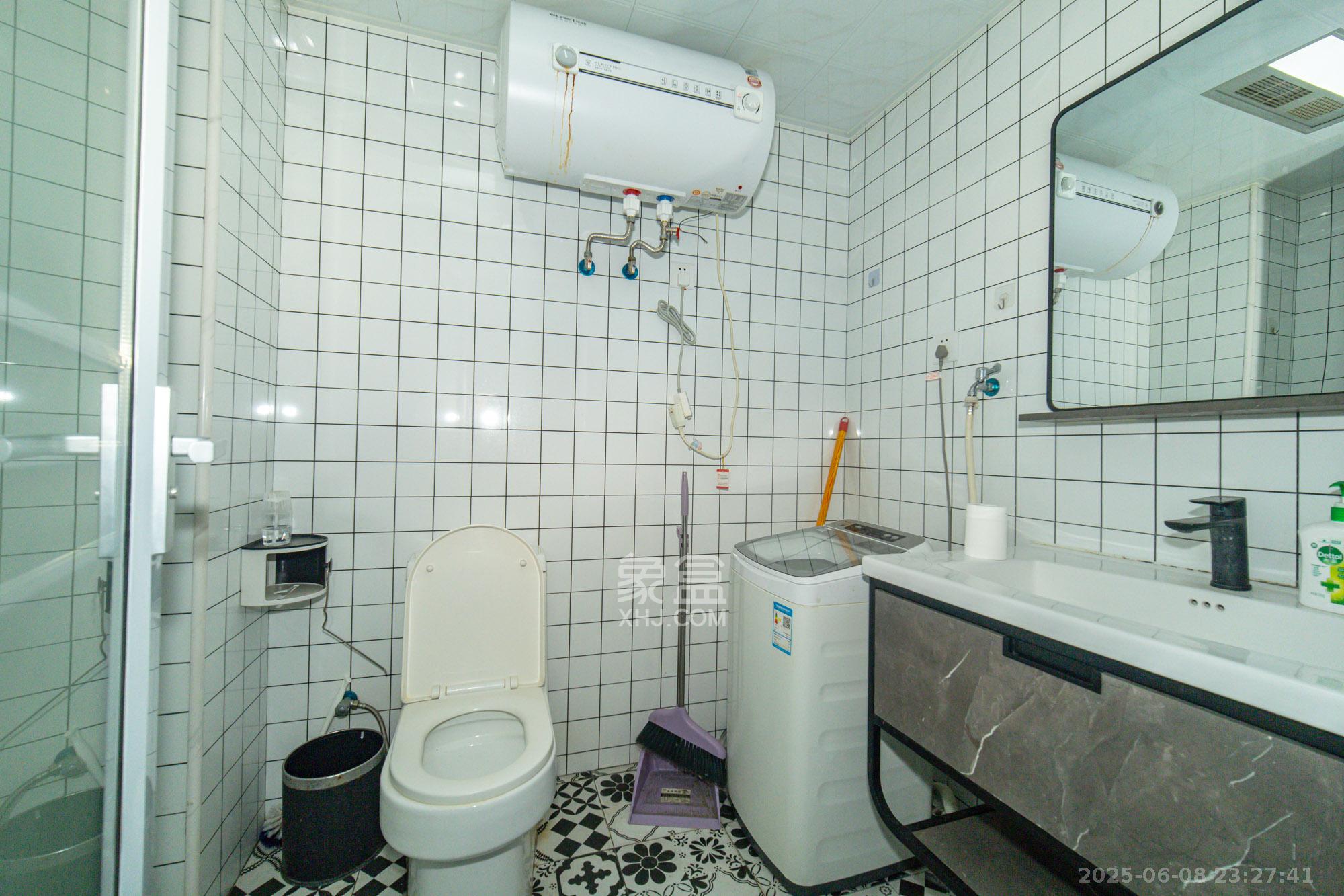 金科时代中心 1室1厅1卫 23.0万 金科时代中心 1室1厅1卫 23.0万卫生间