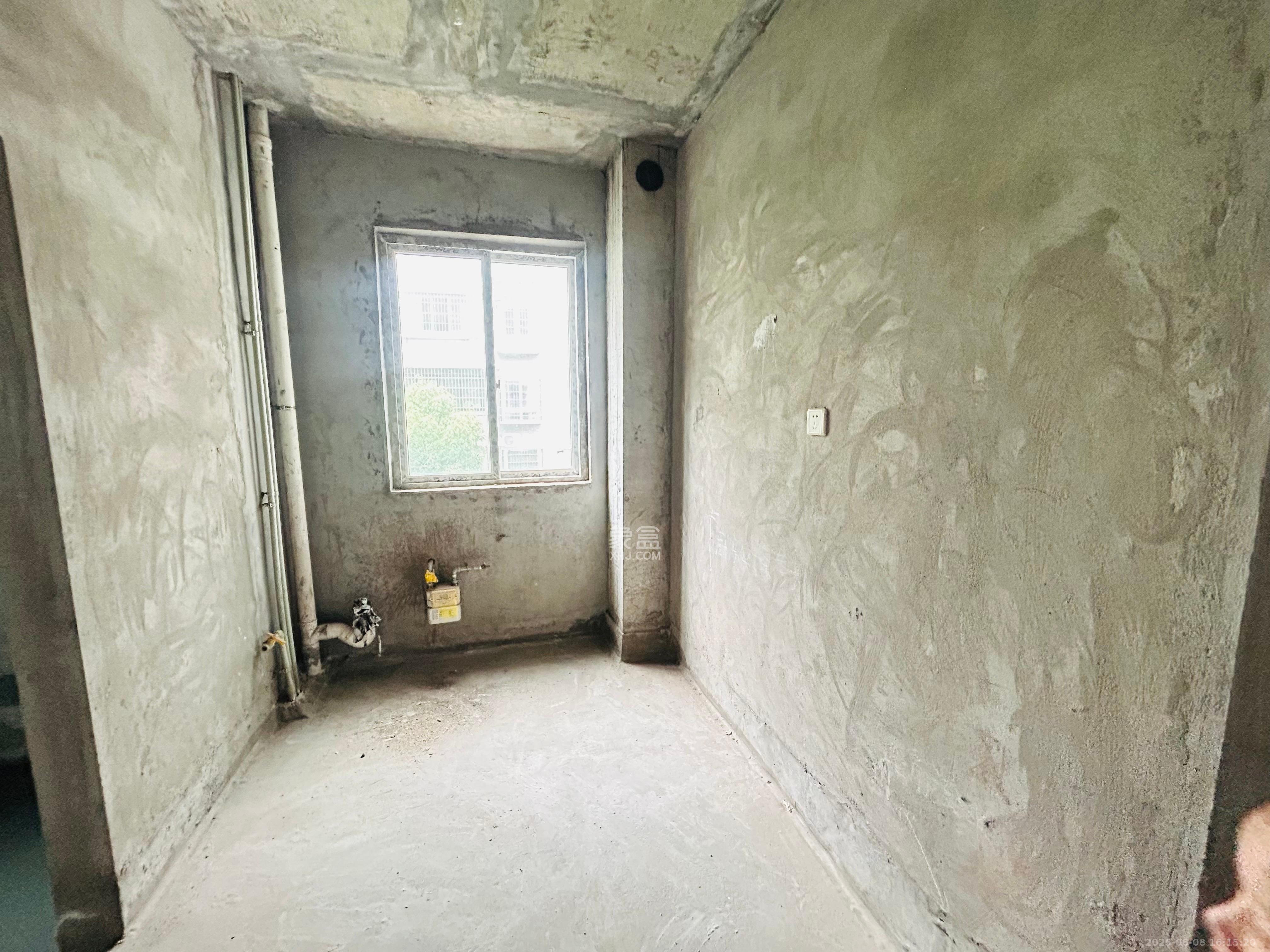 春满江南 3室2厅2卫 38.0万 春满江南 3室2厅2卫 38.0万客厅