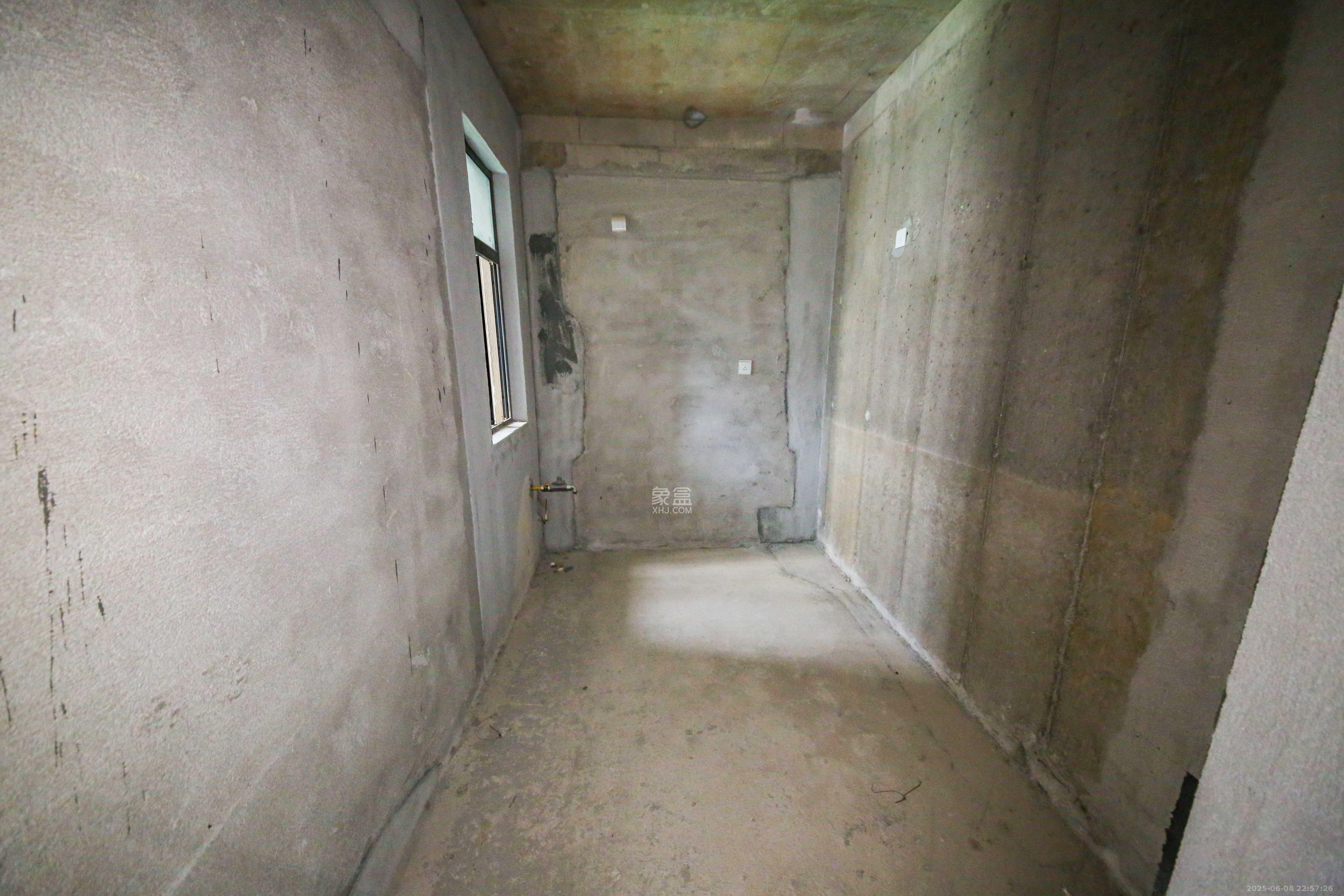 中建钰和城  4室2厅2卫   168.00万厨房