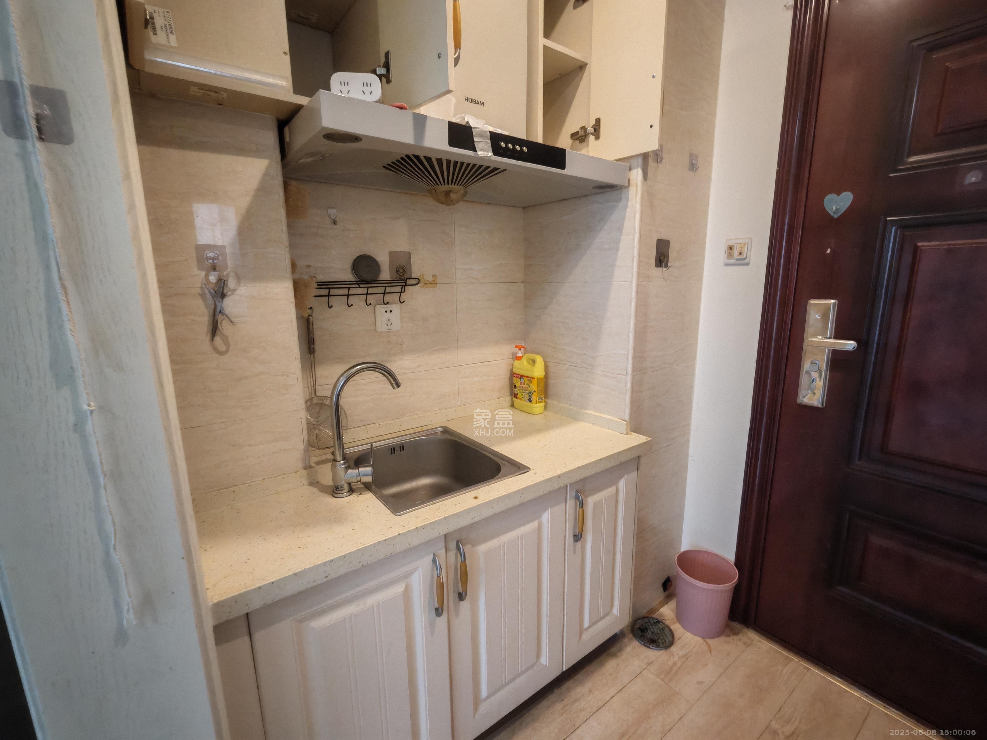 五江天街北区  1室1厅1卫    1400.0元/月 五江天街北区  1室1厅1卫    1400.0元/月室内图