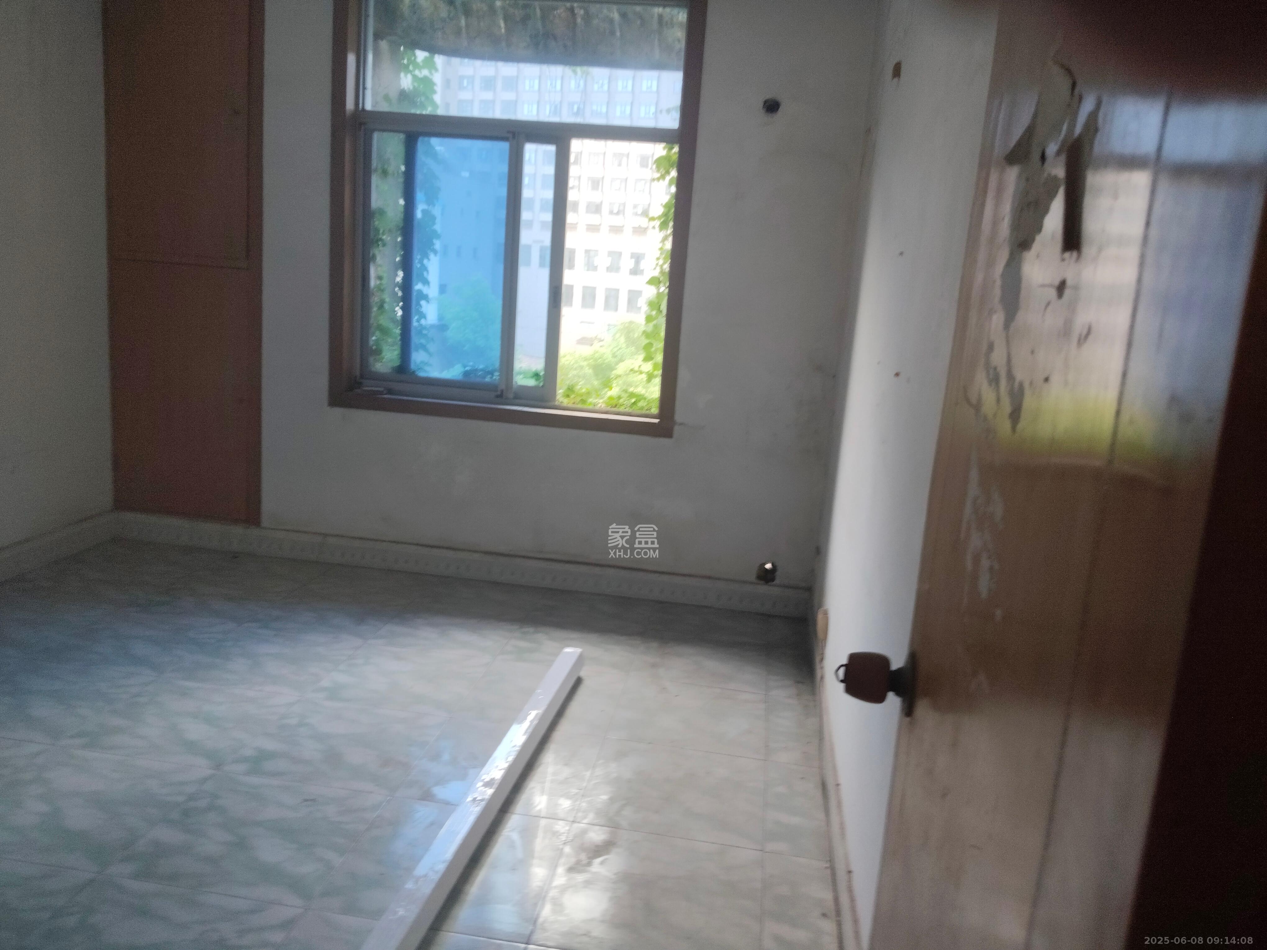 省水院宿舍 3室1厅1卫 2000.0元/月 省水院宿舍 3室1厅1卫 2000.0元/月室内图